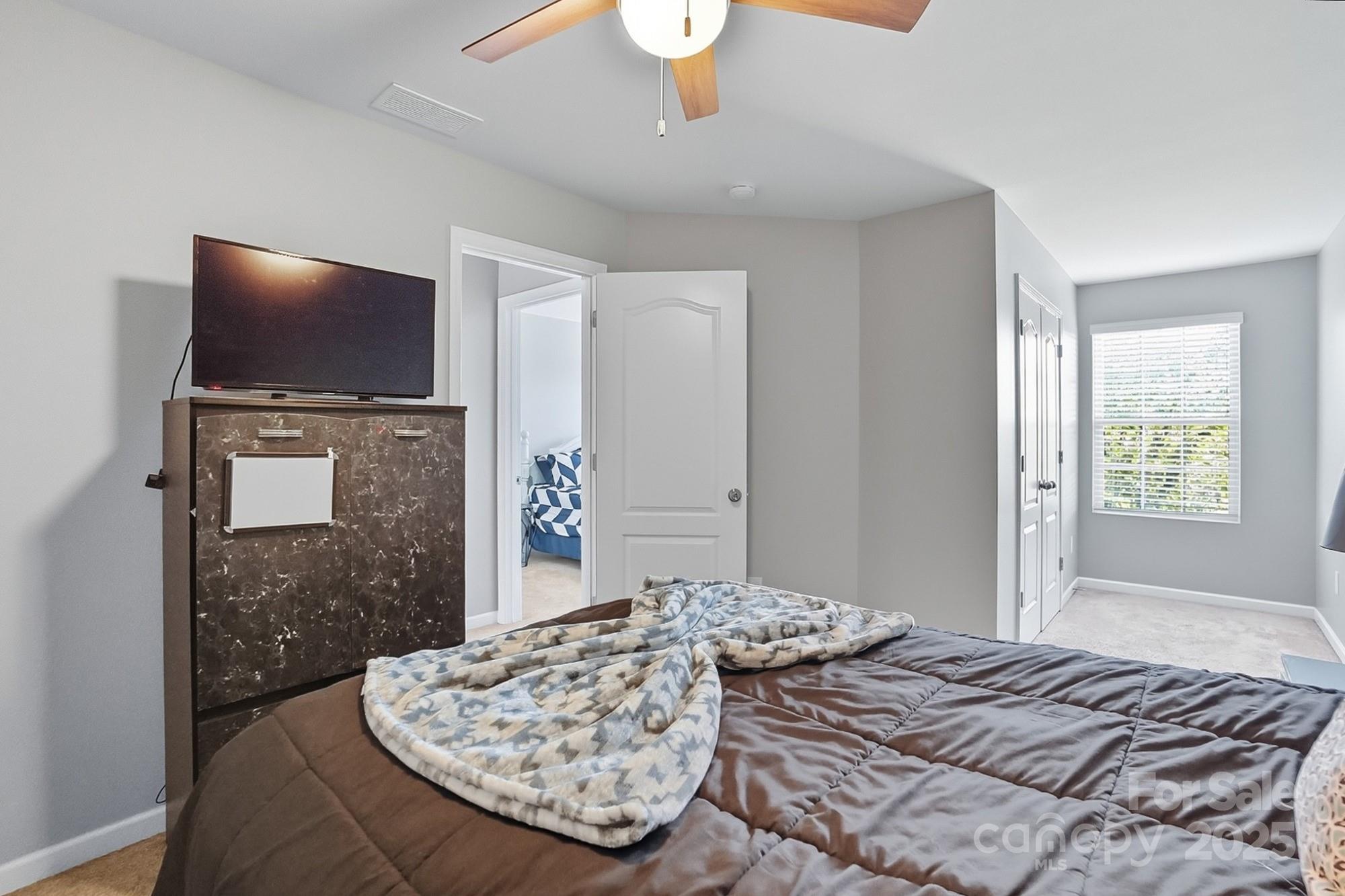 3033 Honeylocust Lane Property Photo 34