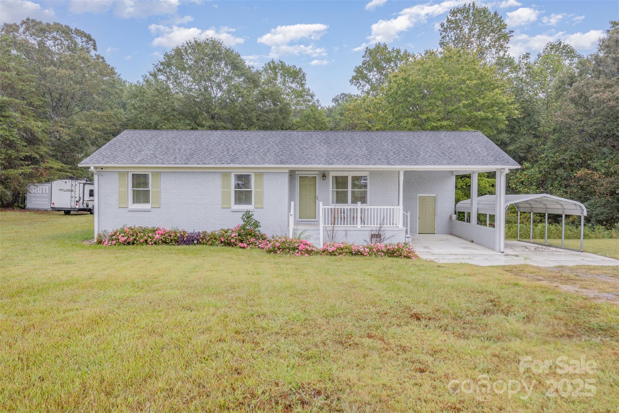 1310 Love Road Property Photo 3