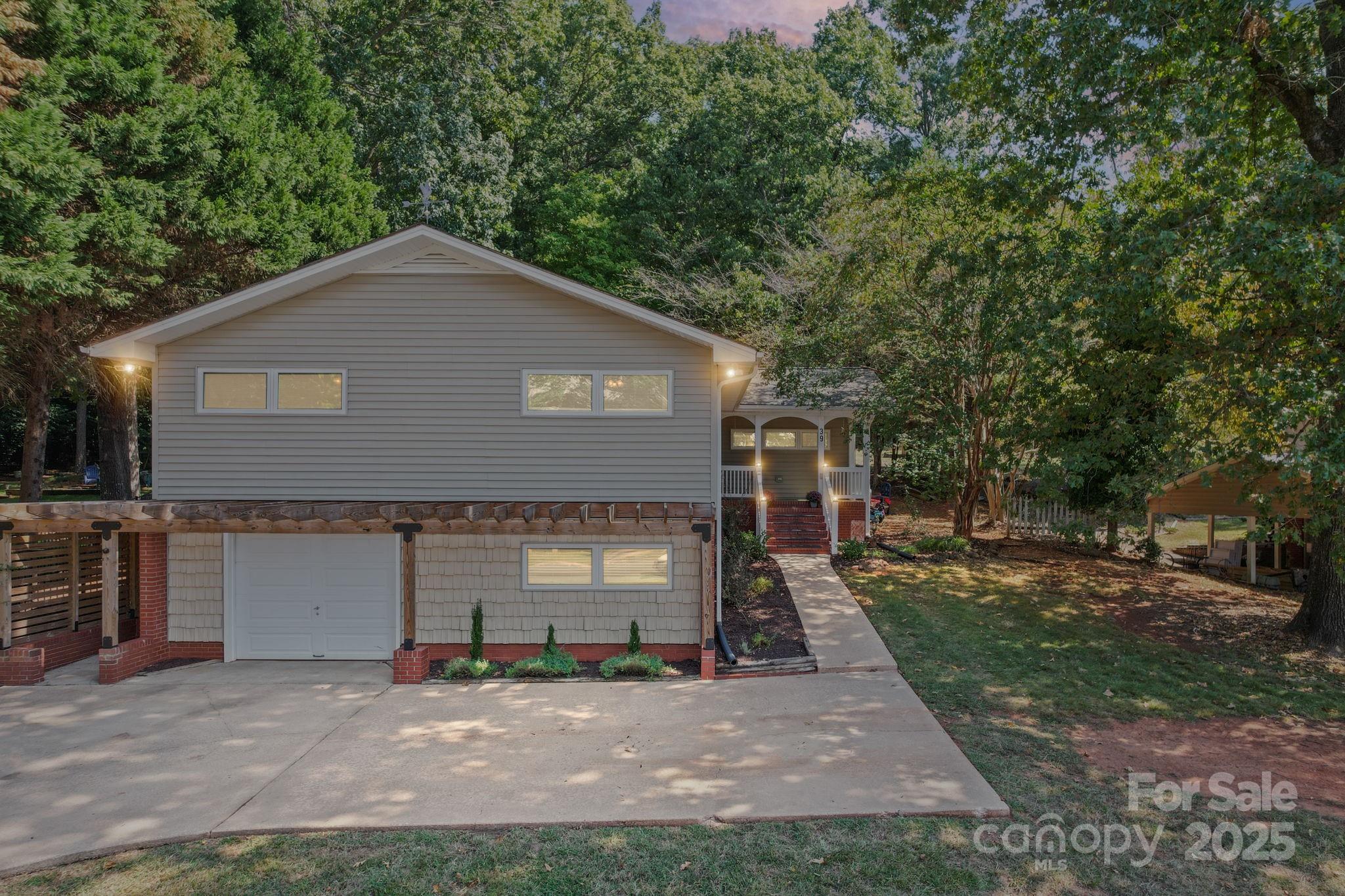 39 Elm Street Property Photo 1