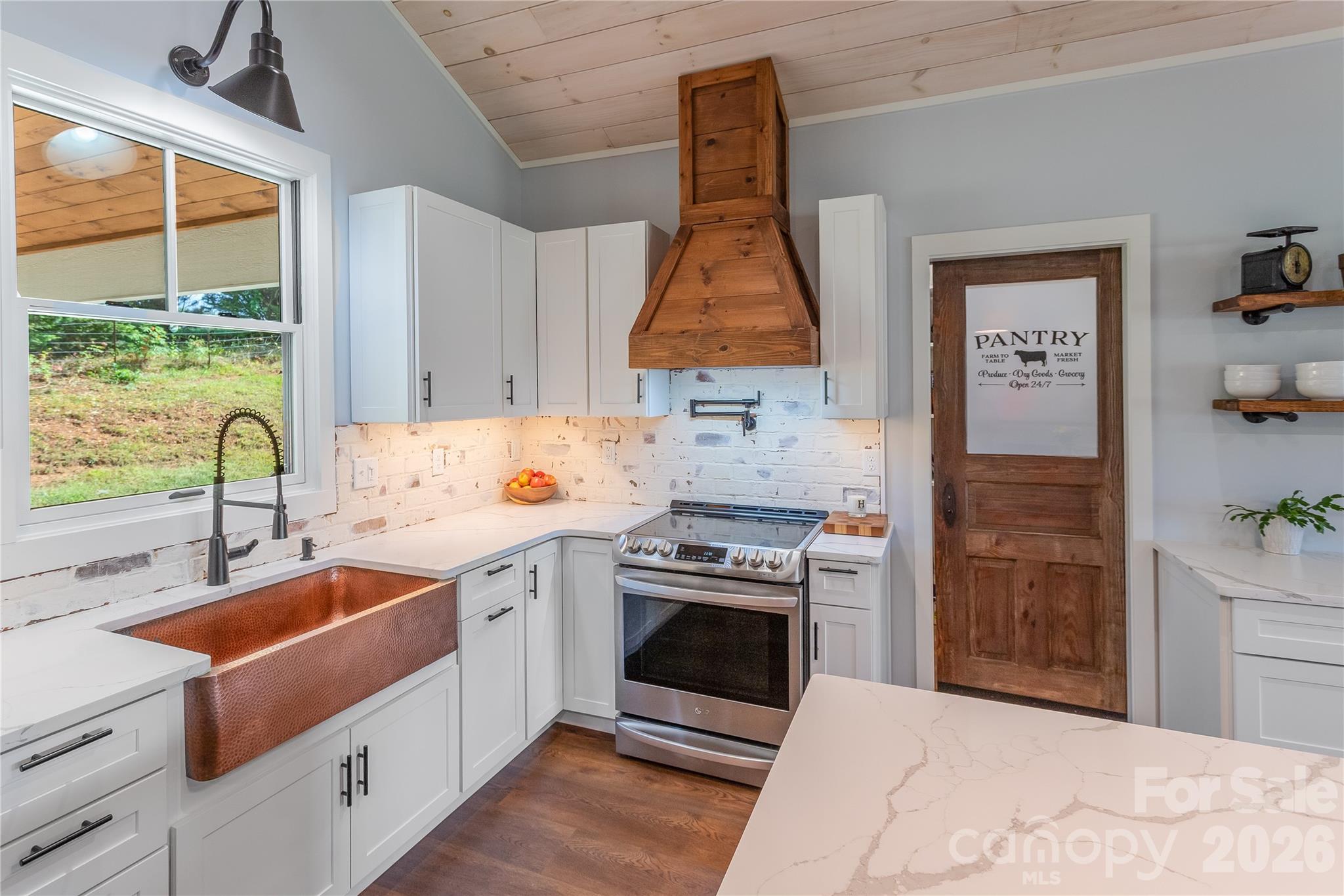 100 Kinloch Lane Property Photo 8