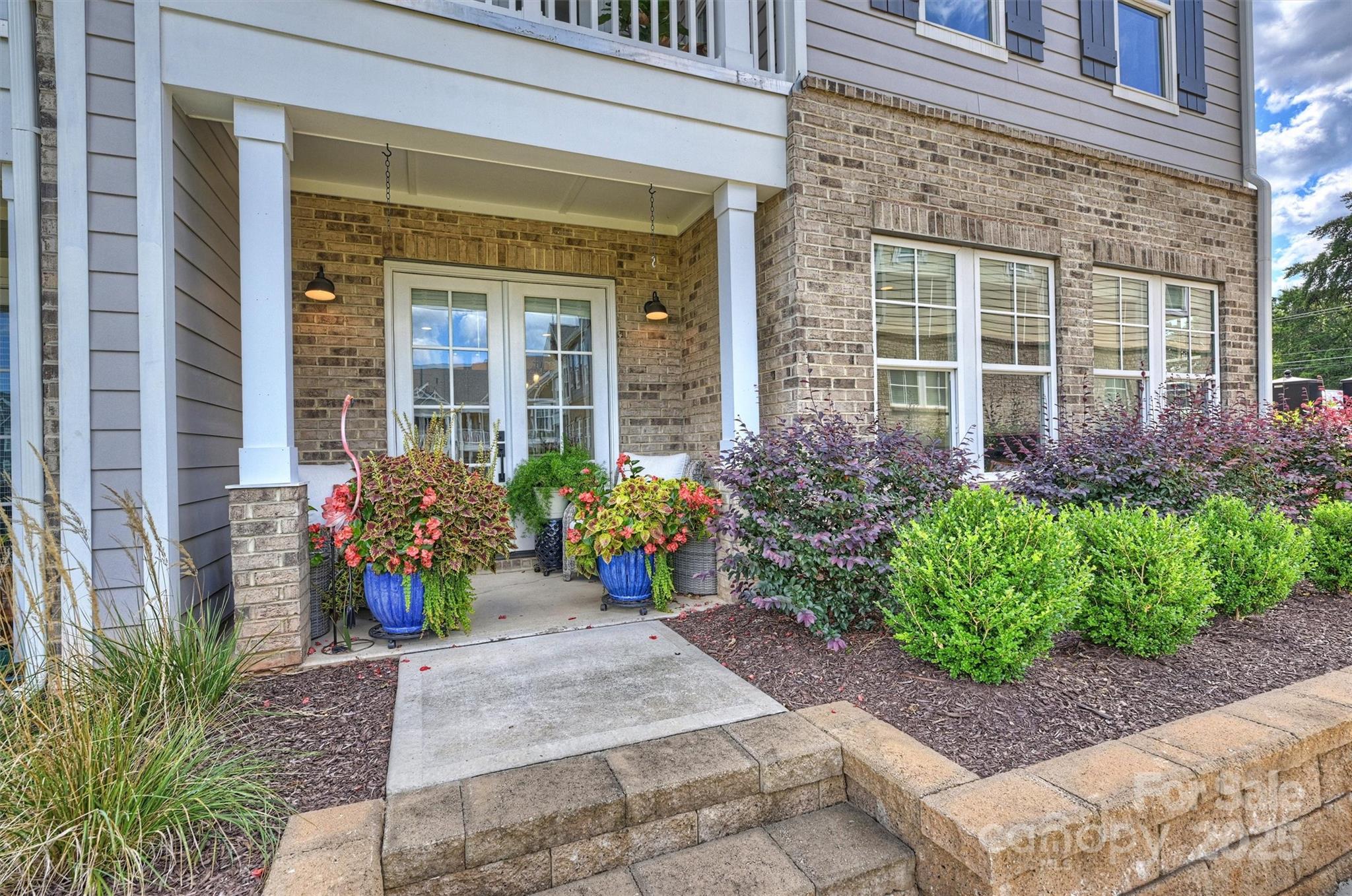 215 Junaluska Drive Property Photo 3