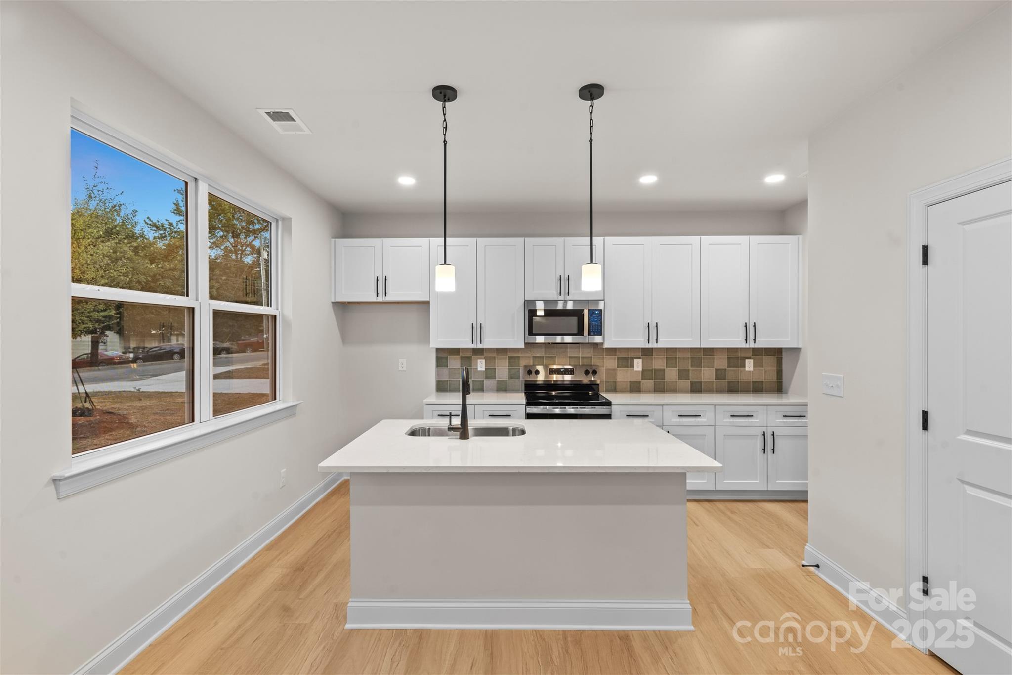 405 Winston Avenue Property Photo 6