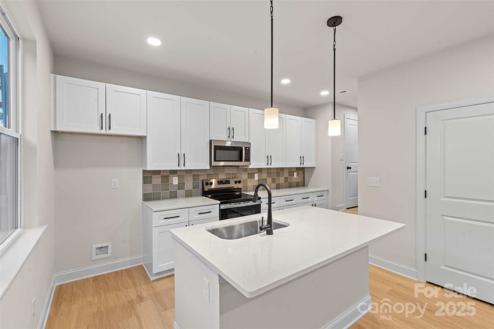 405 Winston Avenue Property Photo 8