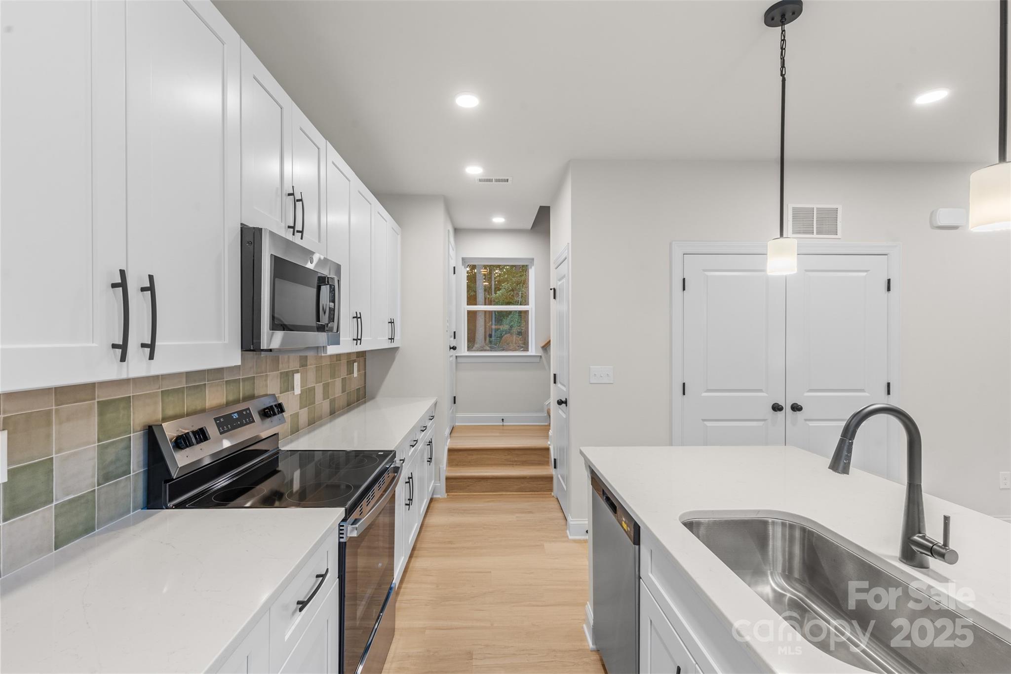 405 Winston Avenue Property Photo 11