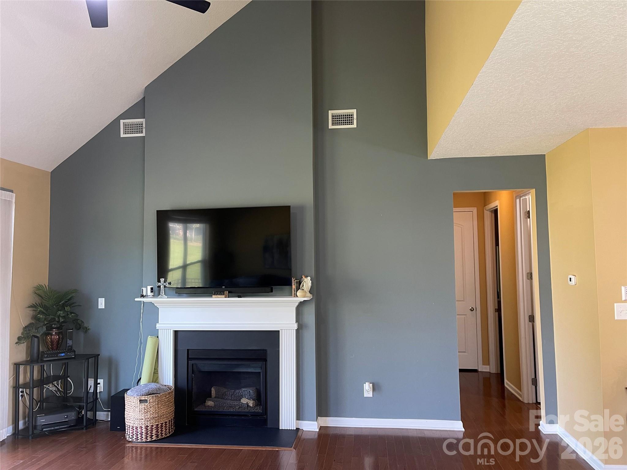308 Tall Wheat Lane Property Photo 6