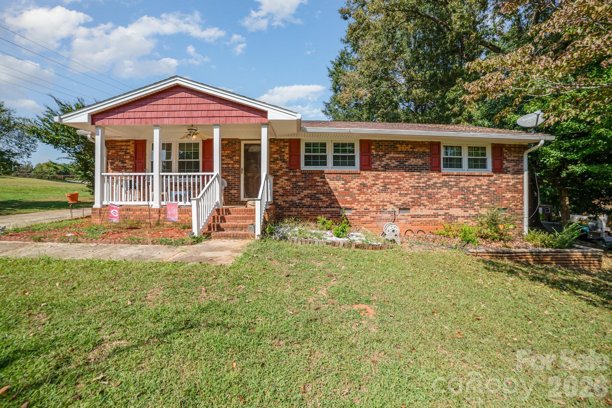 801 Windwood Drive Property Photo 1