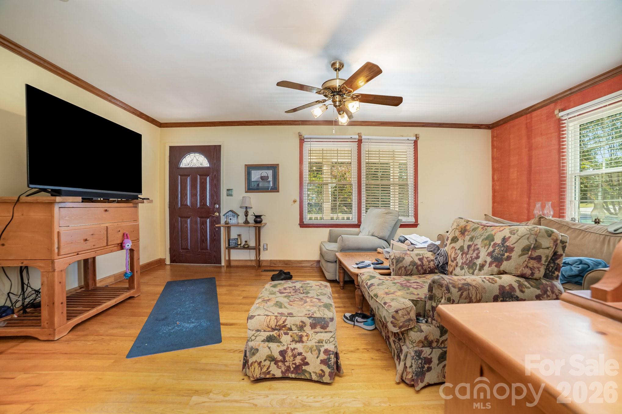 801 Windwood Drive Property Photo 3