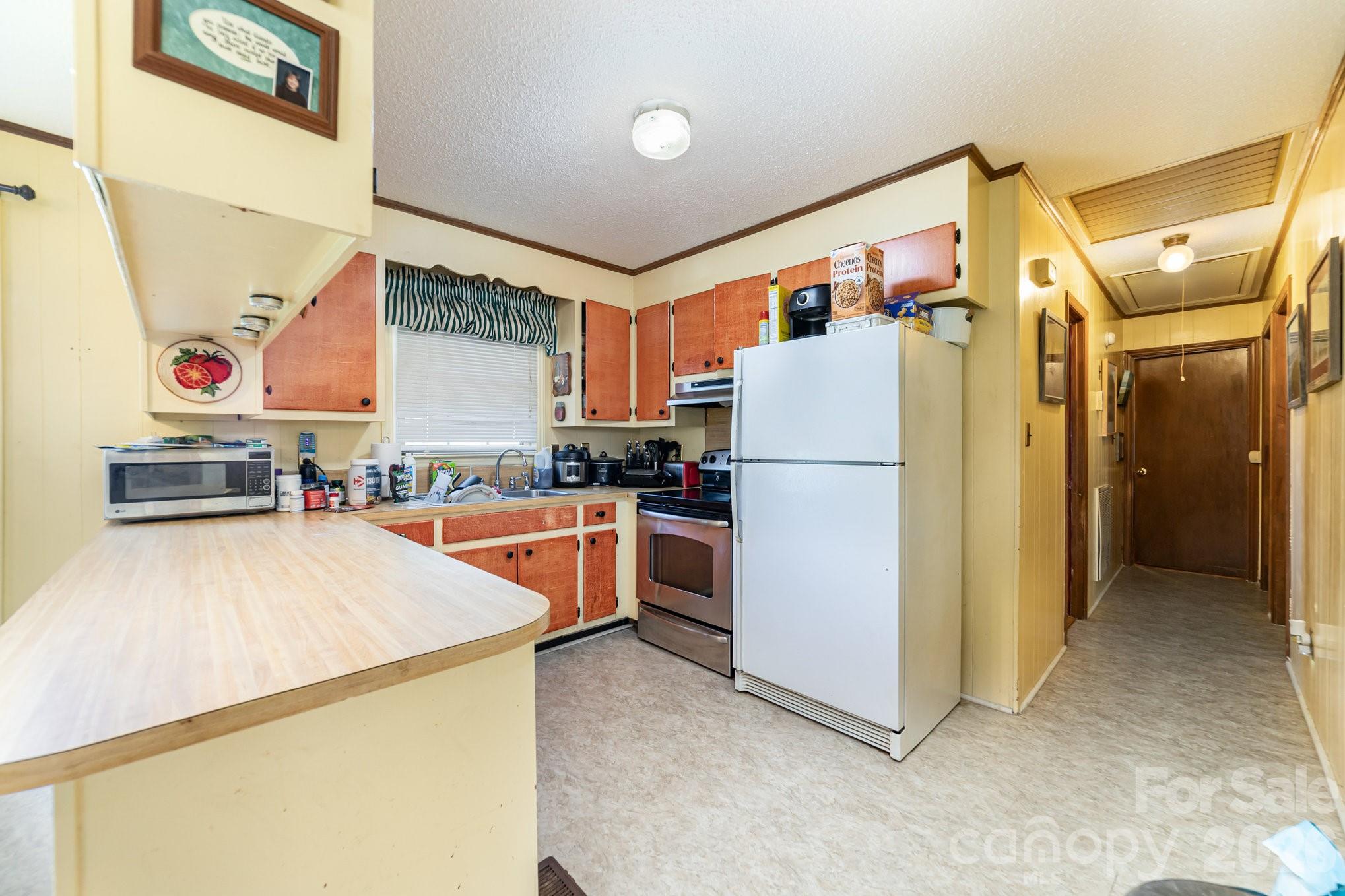 801 Windwood Drive Property Photo 4