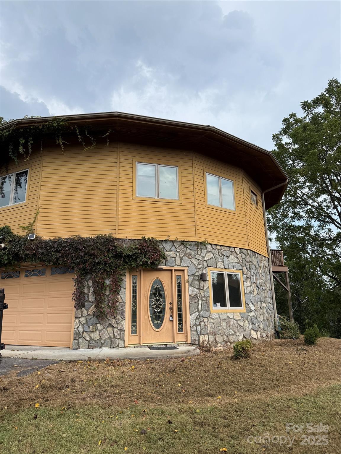 11 Olivia Circle Property Photo 1