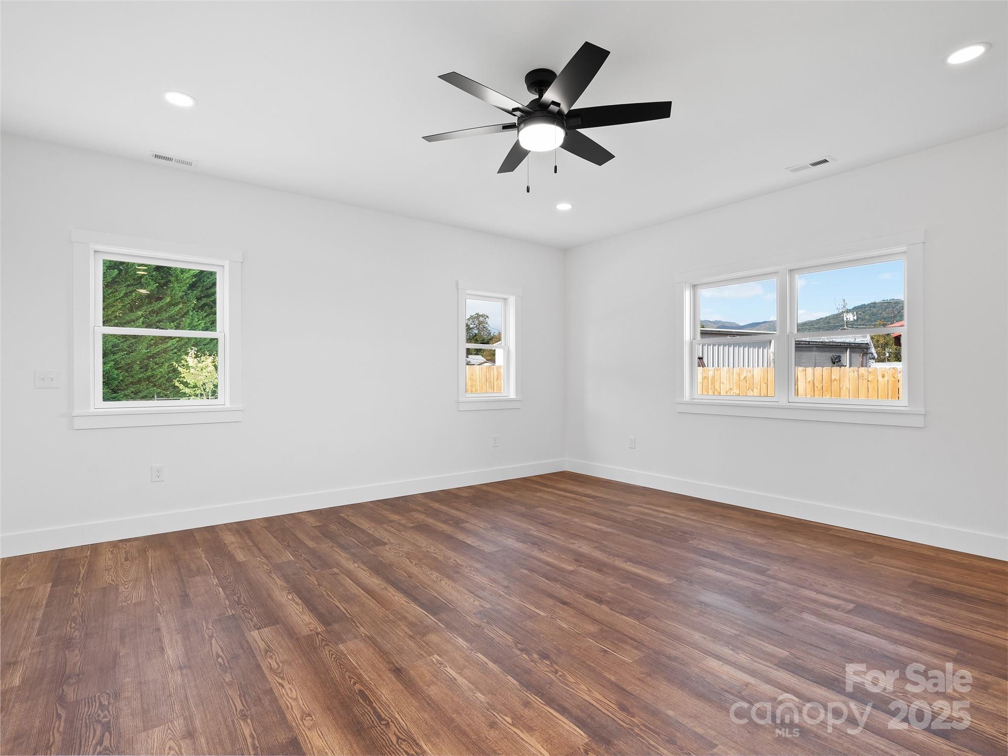 11 Riemar Lane Property Photo 11