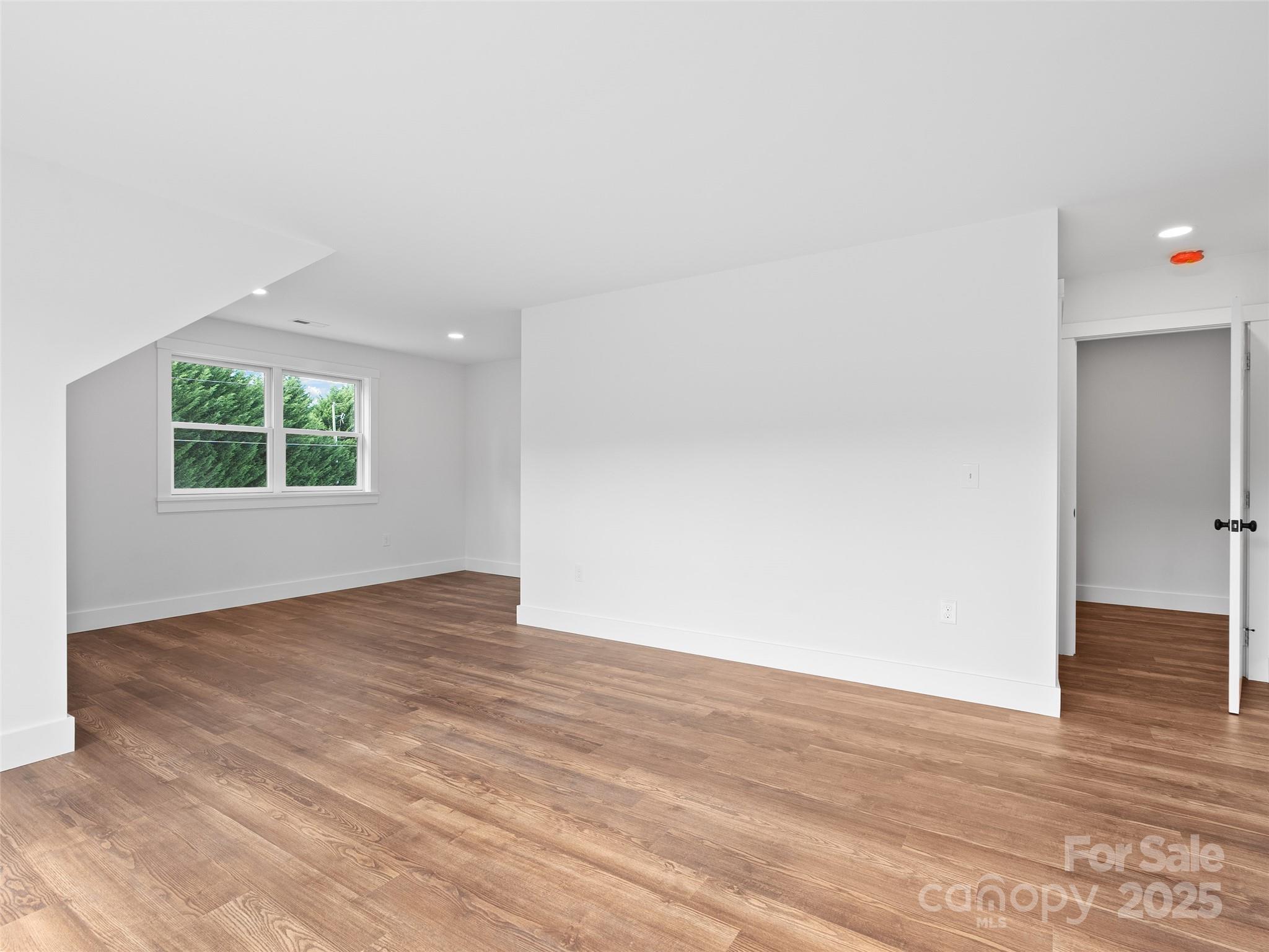 11 Riemar Lane Property Photo 15