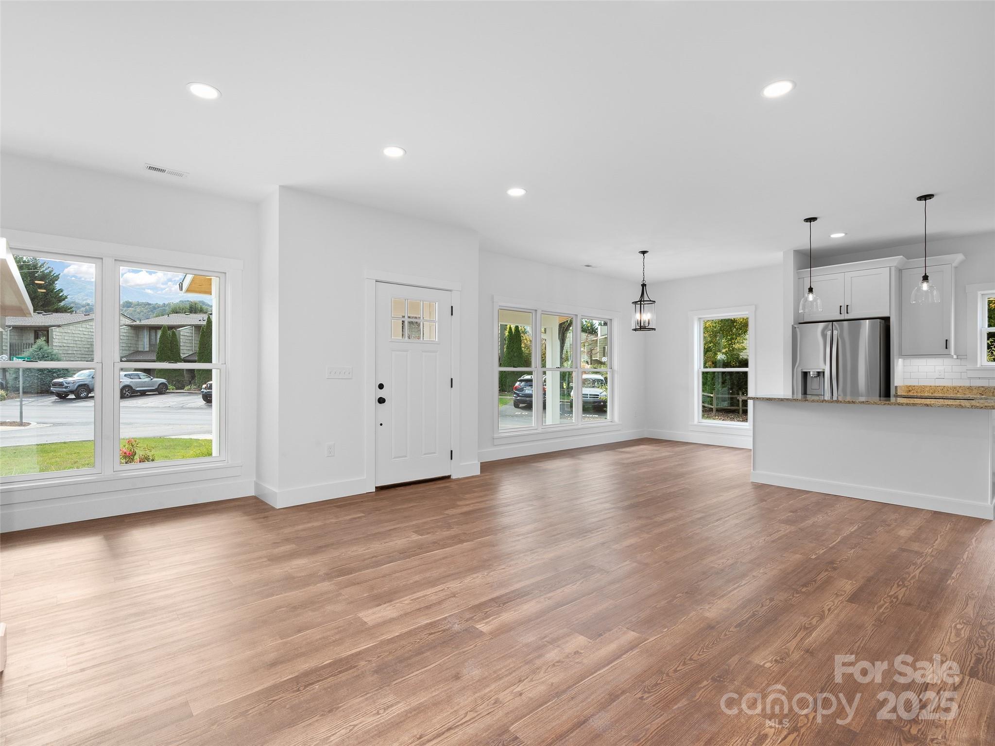 11 Riemar Lane Property Photo 19