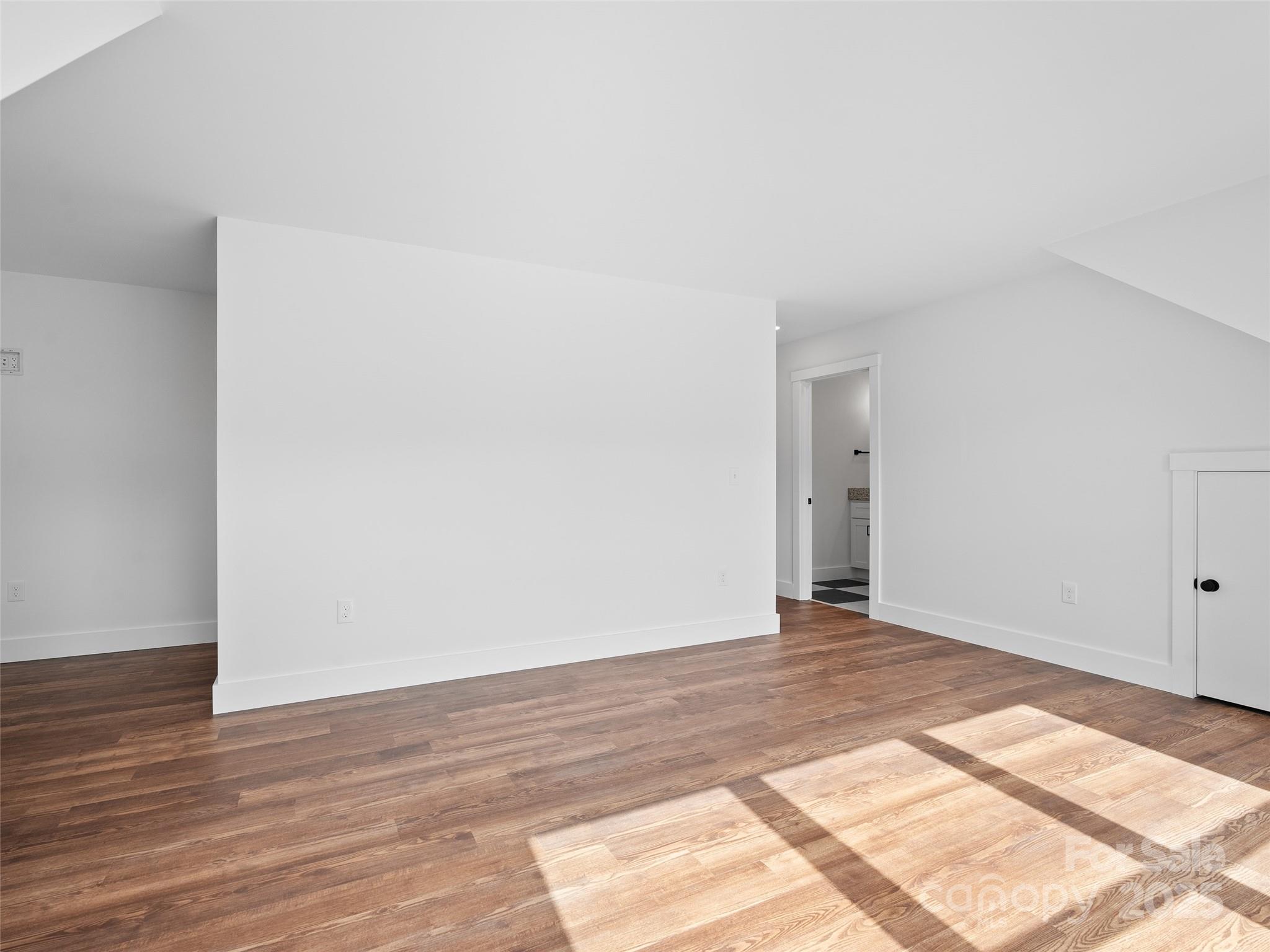 11 Riemar Lane Property Photo 26
