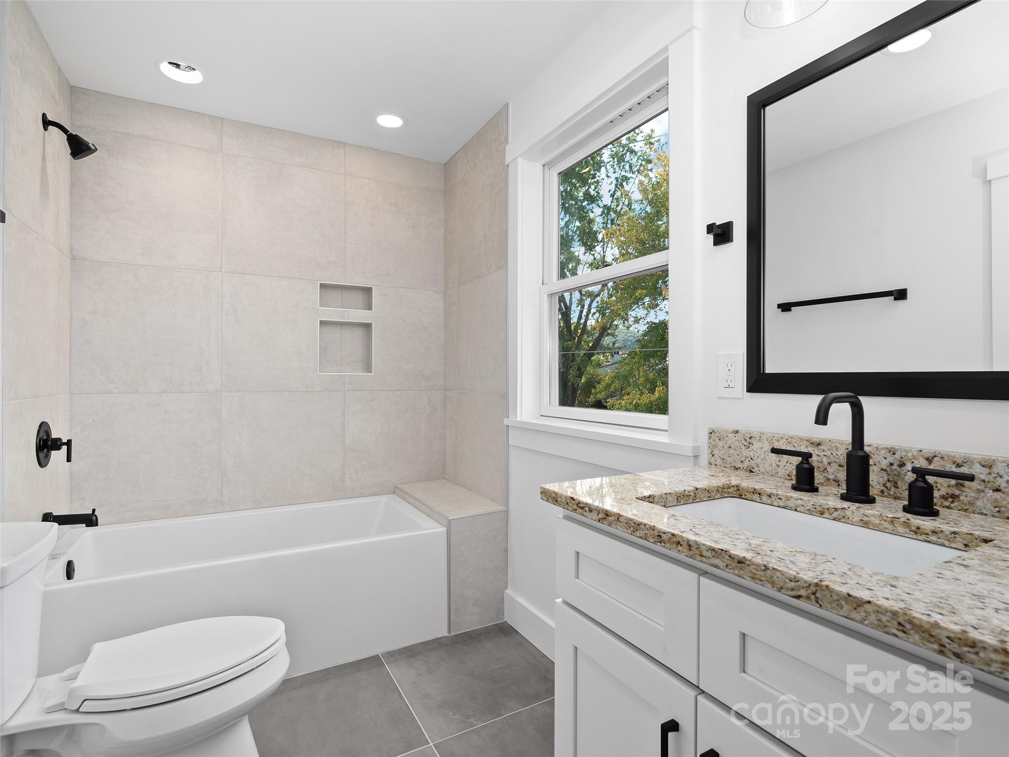 11 Riemar Lane Property Photo 34