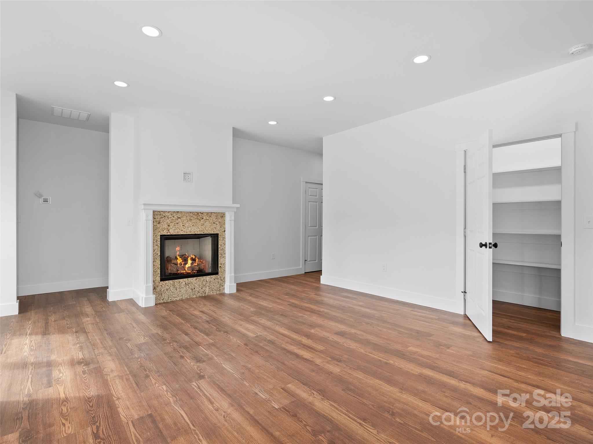 15 Riemar Lane Property Photo 10