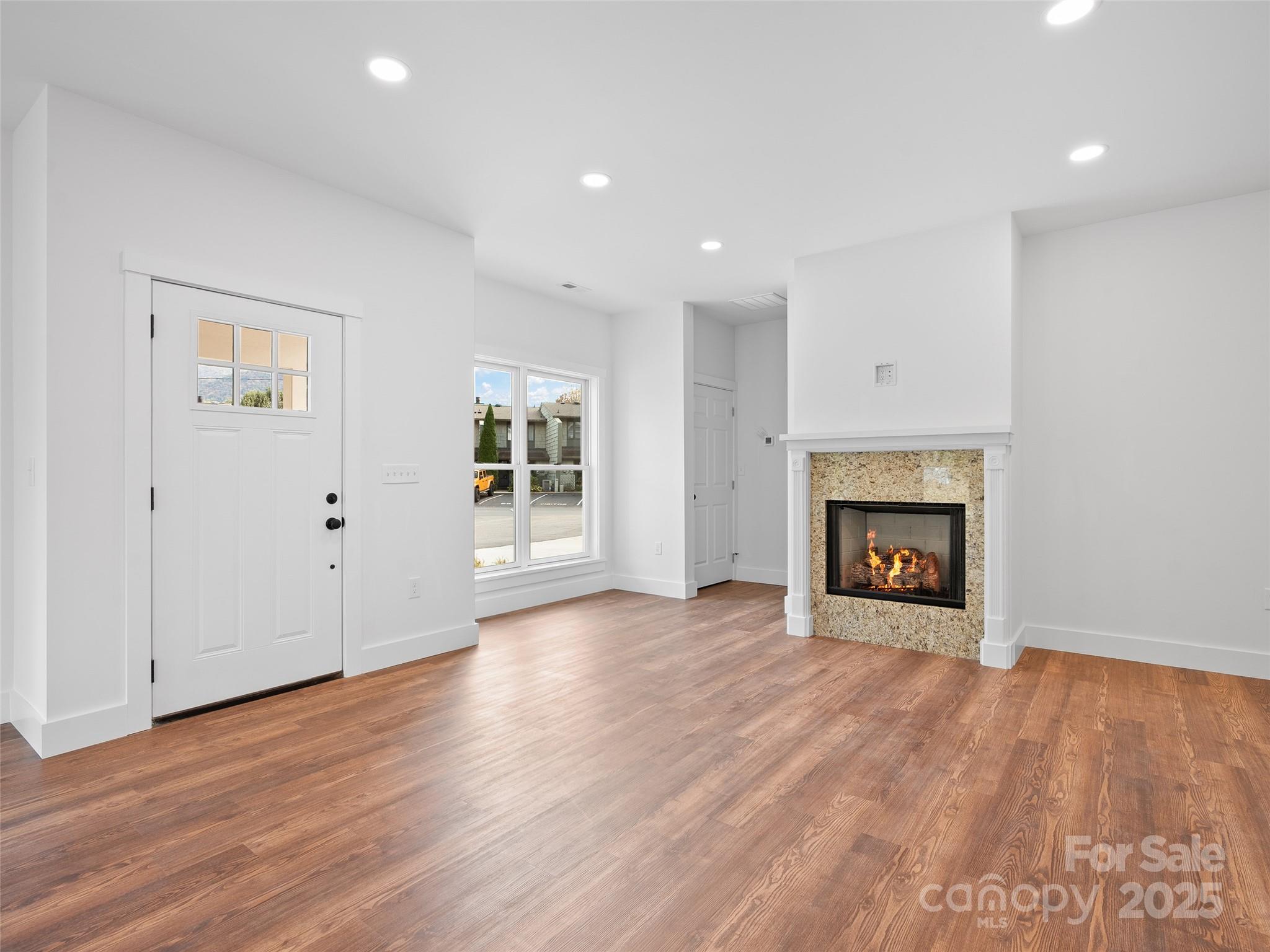 15 Riemar Lane Property Photo 11