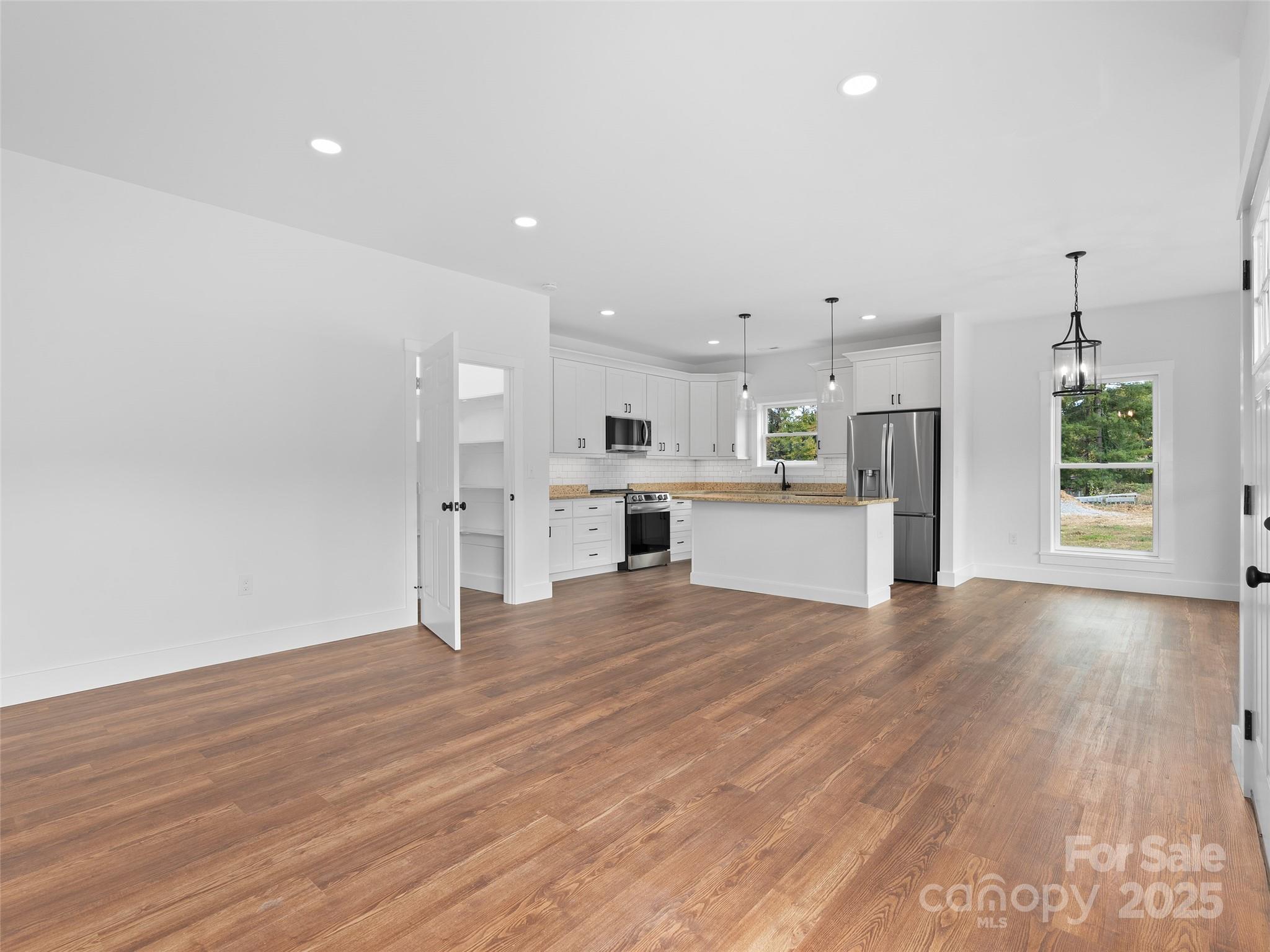 15 Riemar Lane Property Photo 12