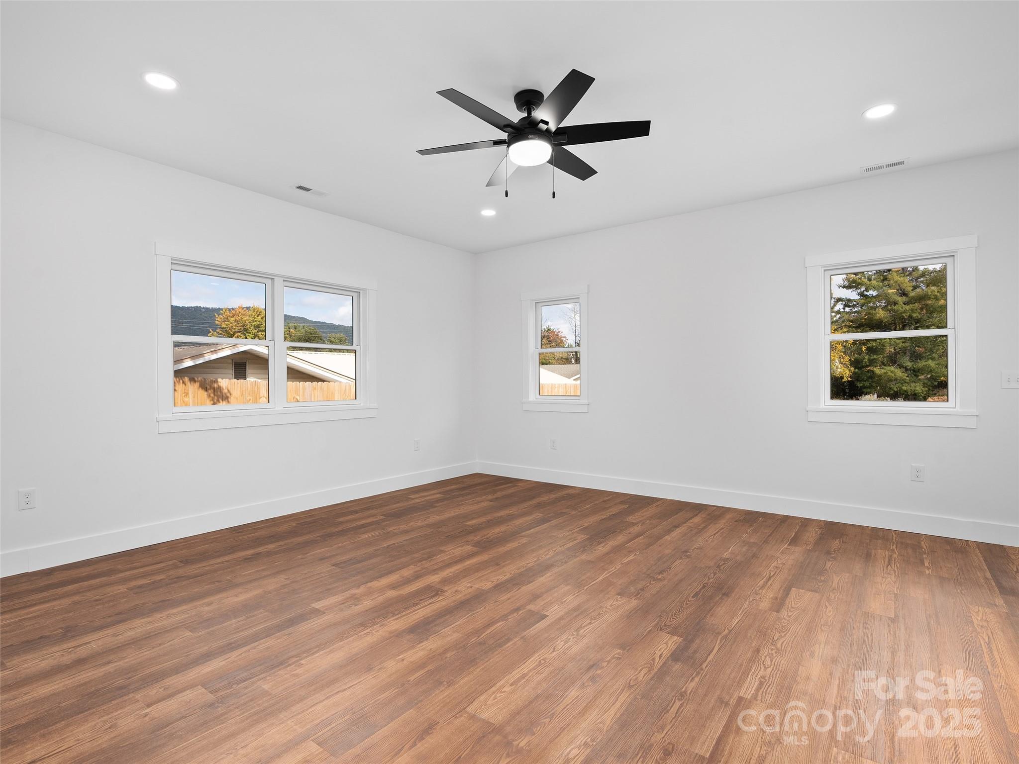 15 Riemar Lane Property Photo 18