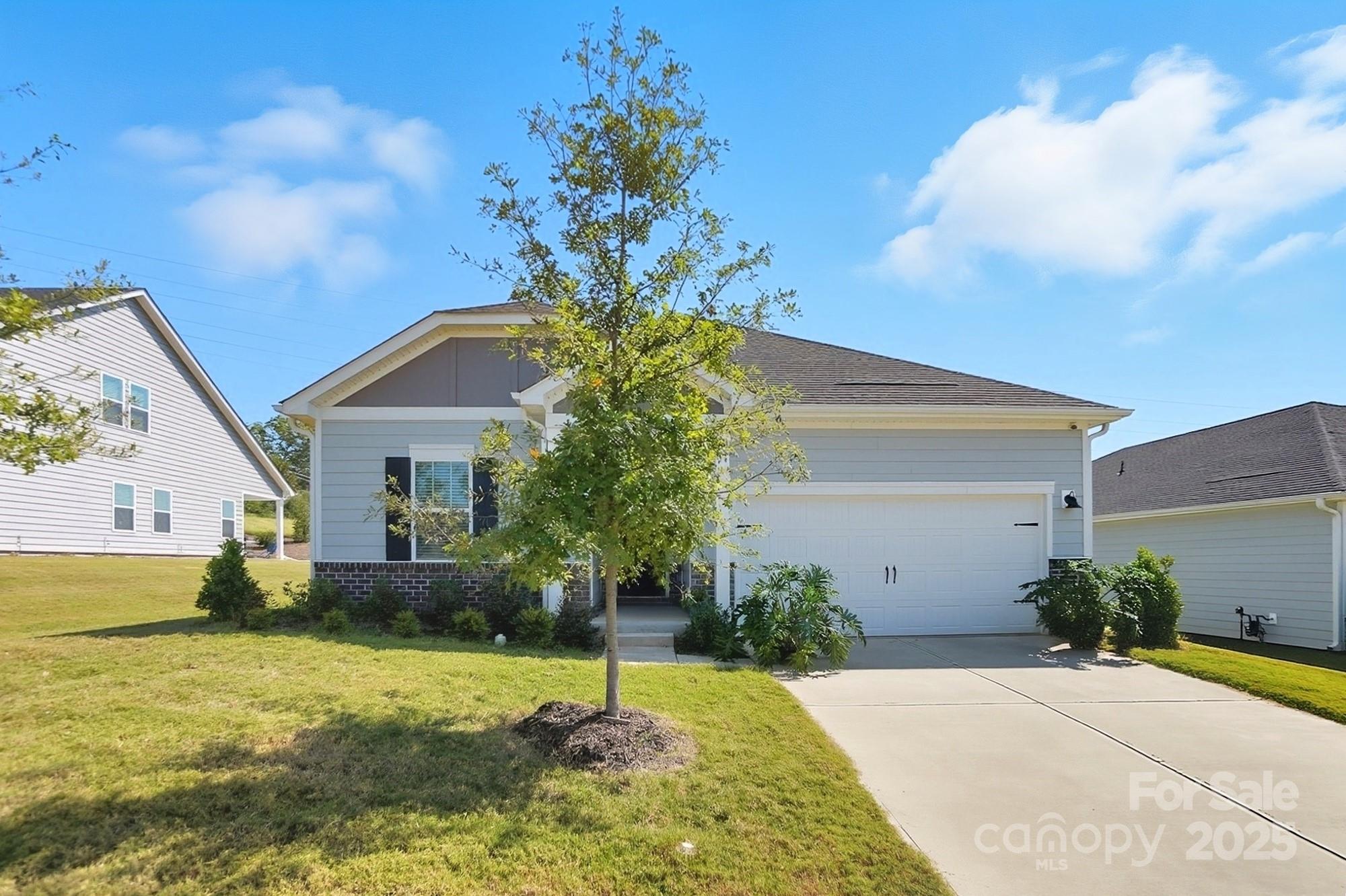 1020 Alicante Avenue Property Photo 1