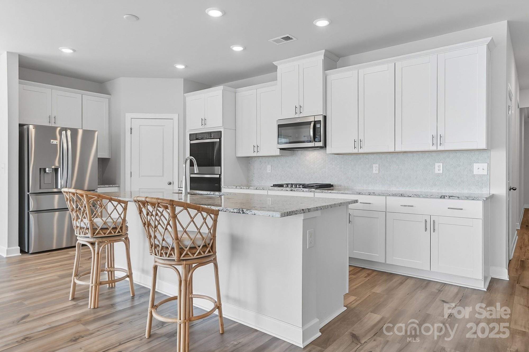 1020 Alicante Avenue Property Photo 13