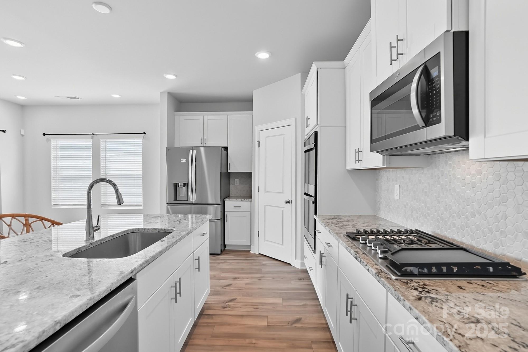 1020 Alicante Avenue Property Photo 14