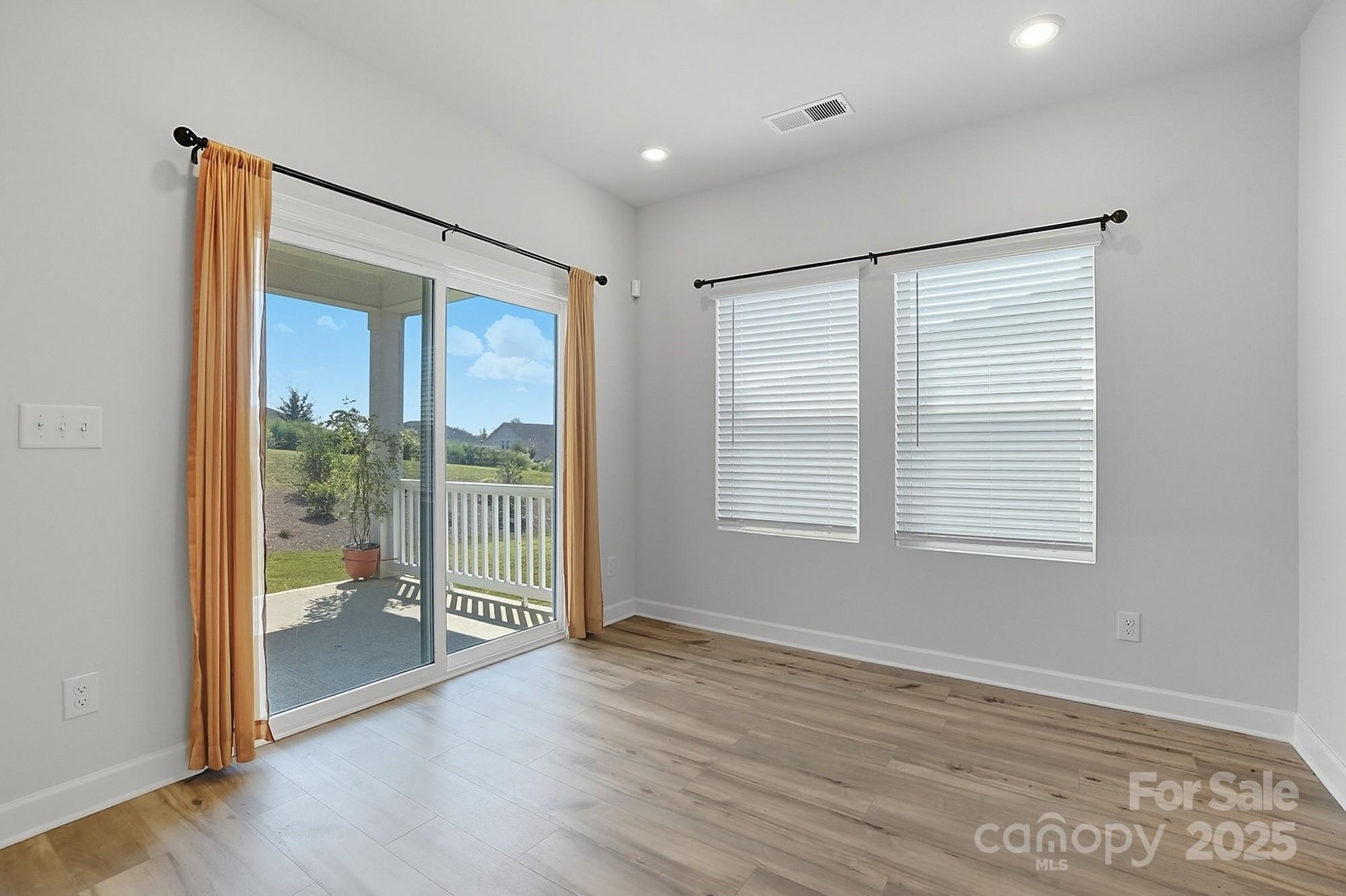 1020 Alicante Avenue Property Photo 16