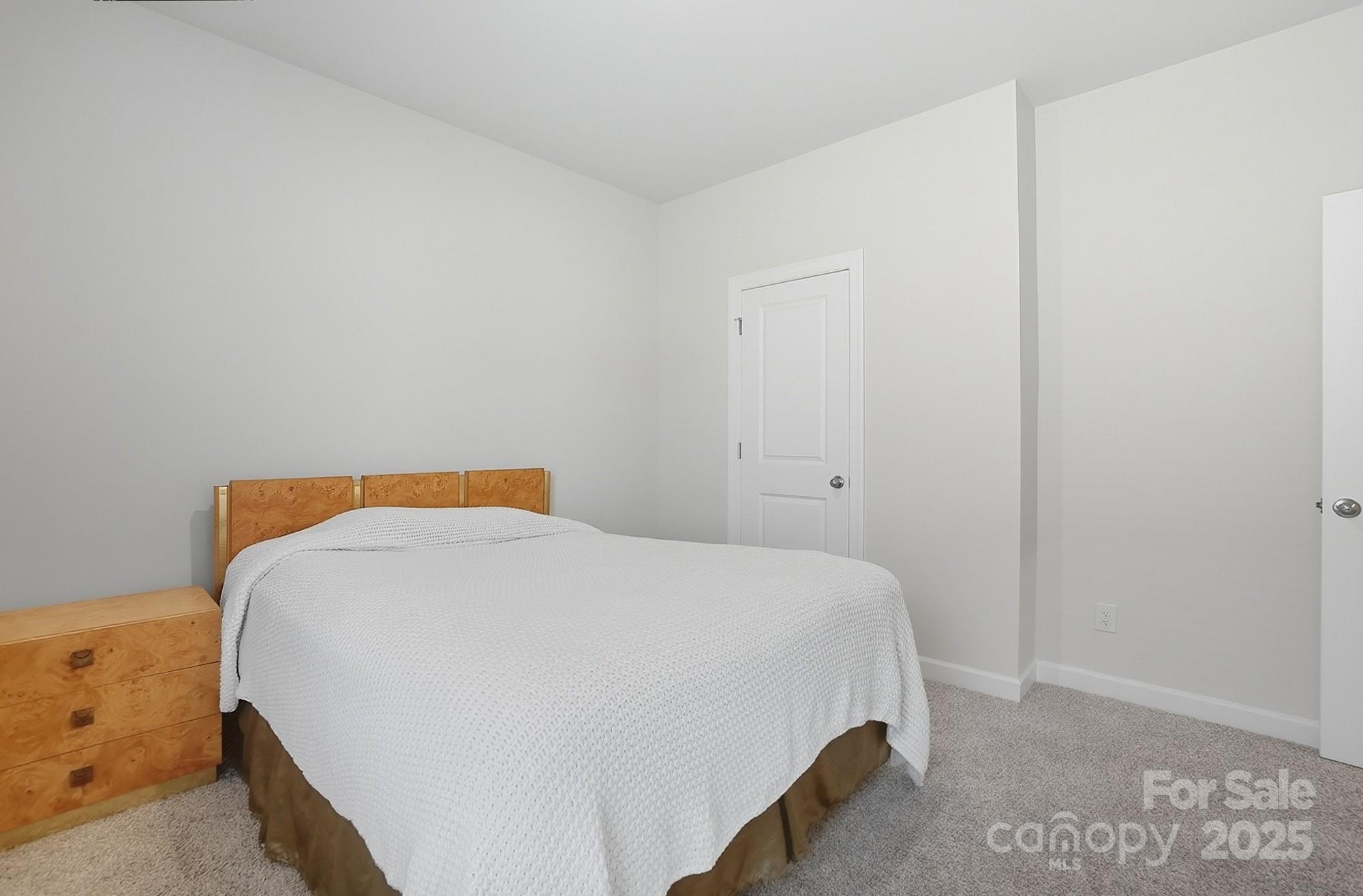 1020 Alicante Avenue Property Photo 33