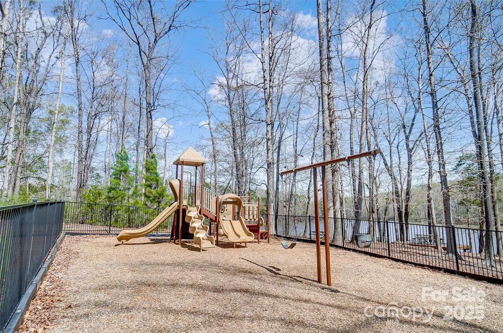 1020 Alicante Avenue Property Photo 44