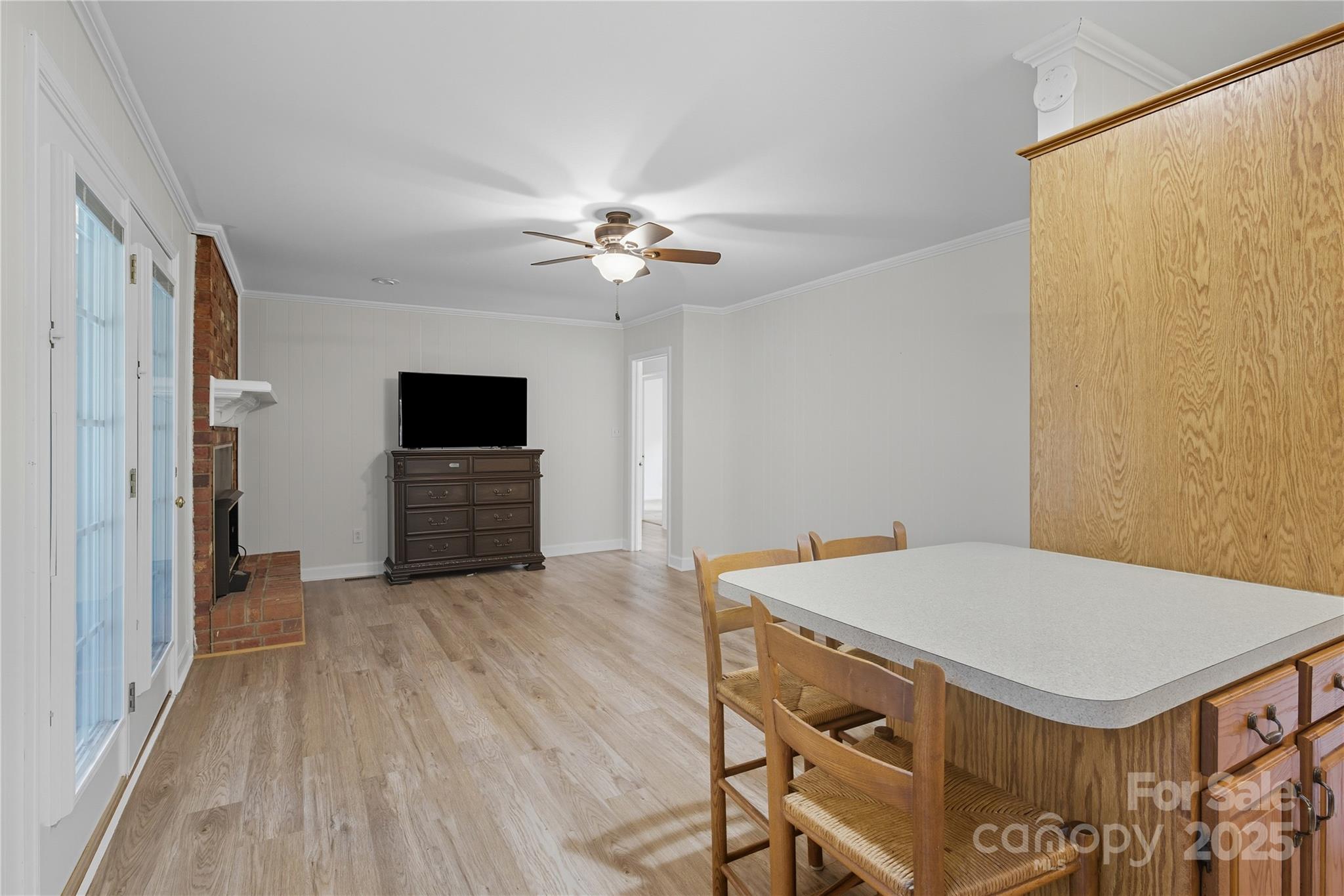 2101 Shady Lane Property Photo 7