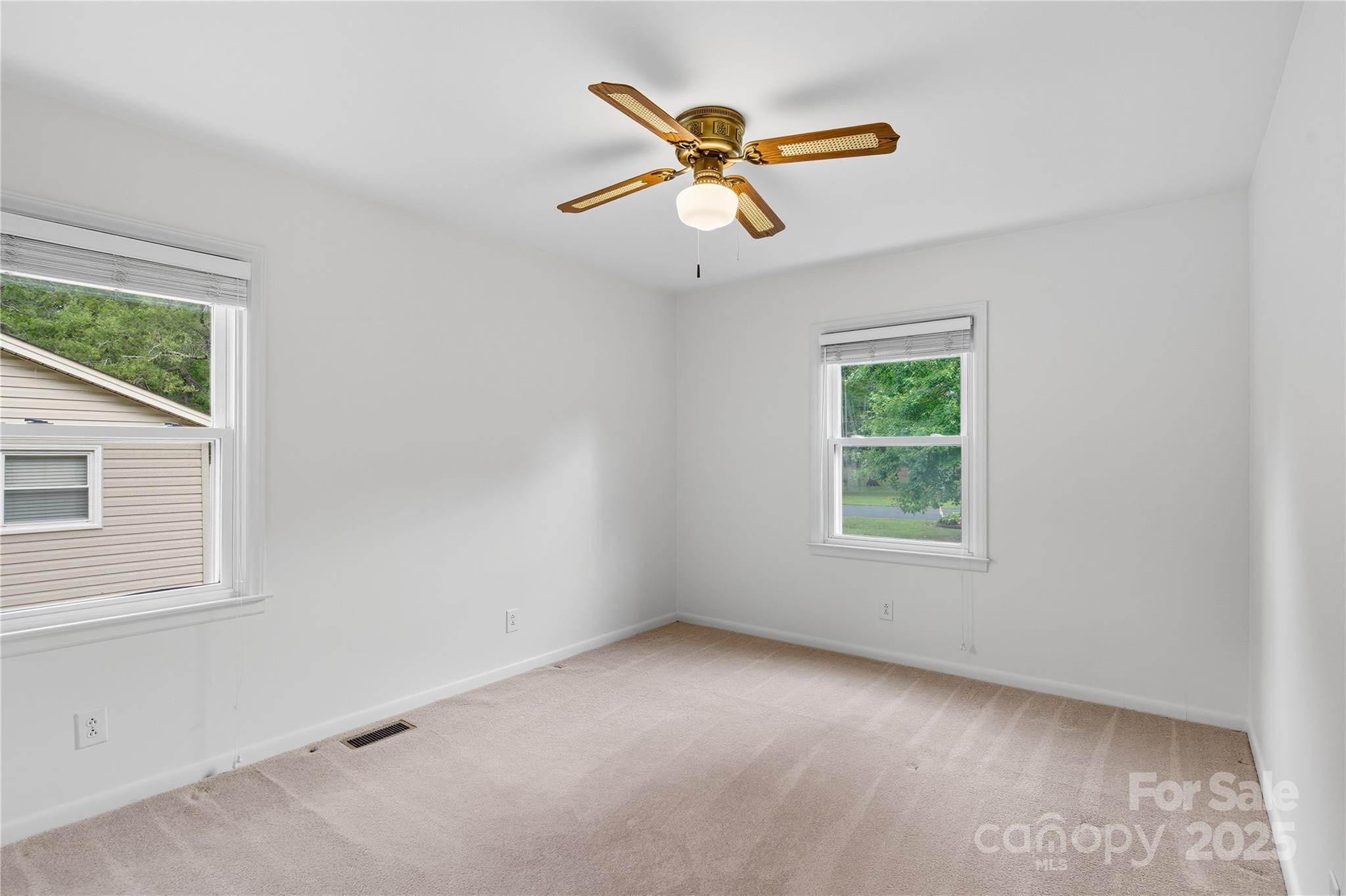 2101 Shady Lane Property Photo 30