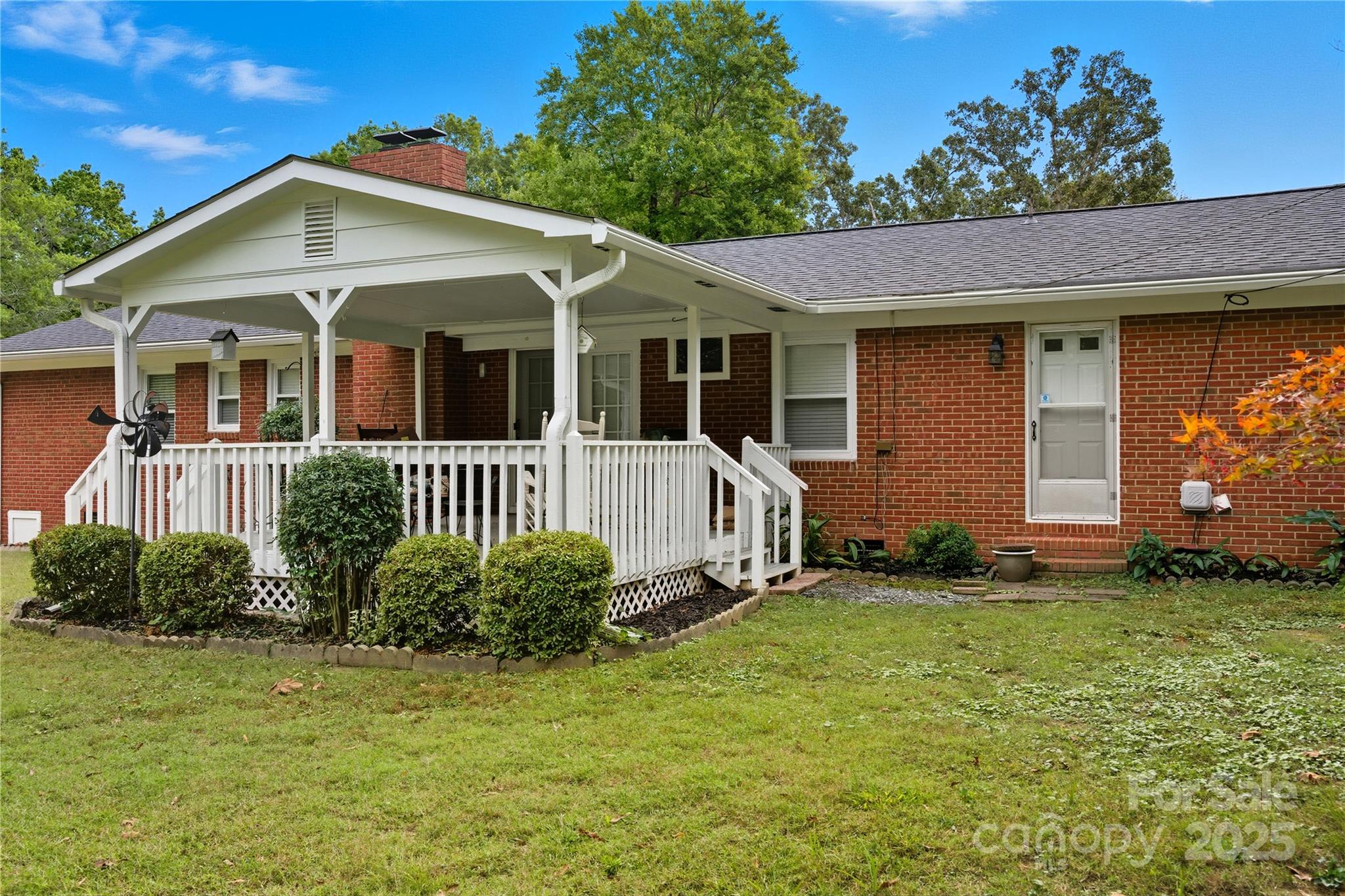 2101 Shady Lane Property Photo 34