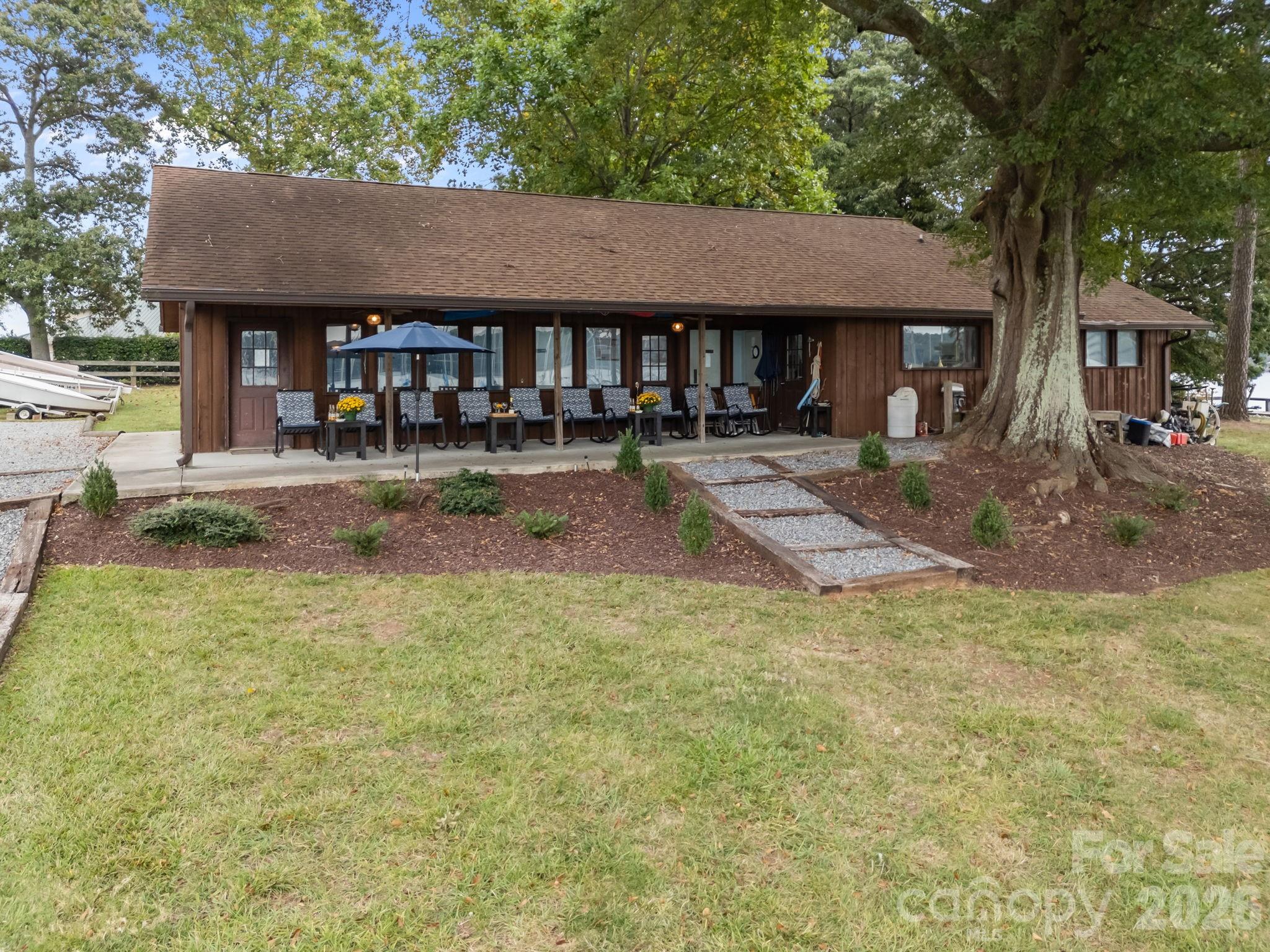 1887 Yacht Club Drive Property Photo 5