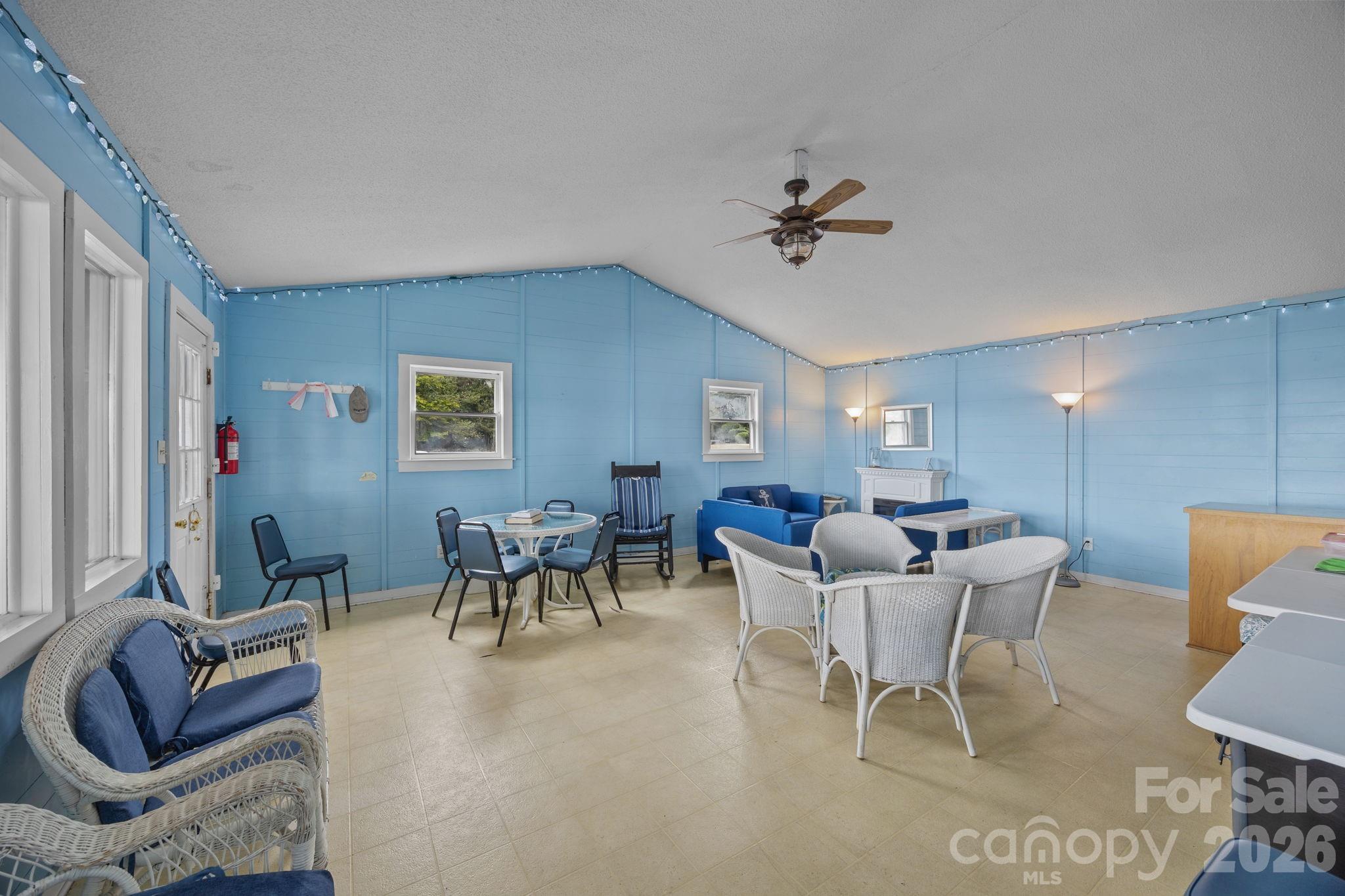 1887 Yacht Club Drive Property Photo 7