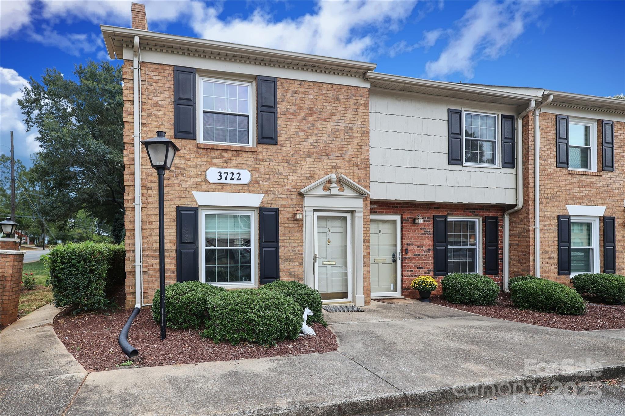 3722 Park Road B Property Photo 1