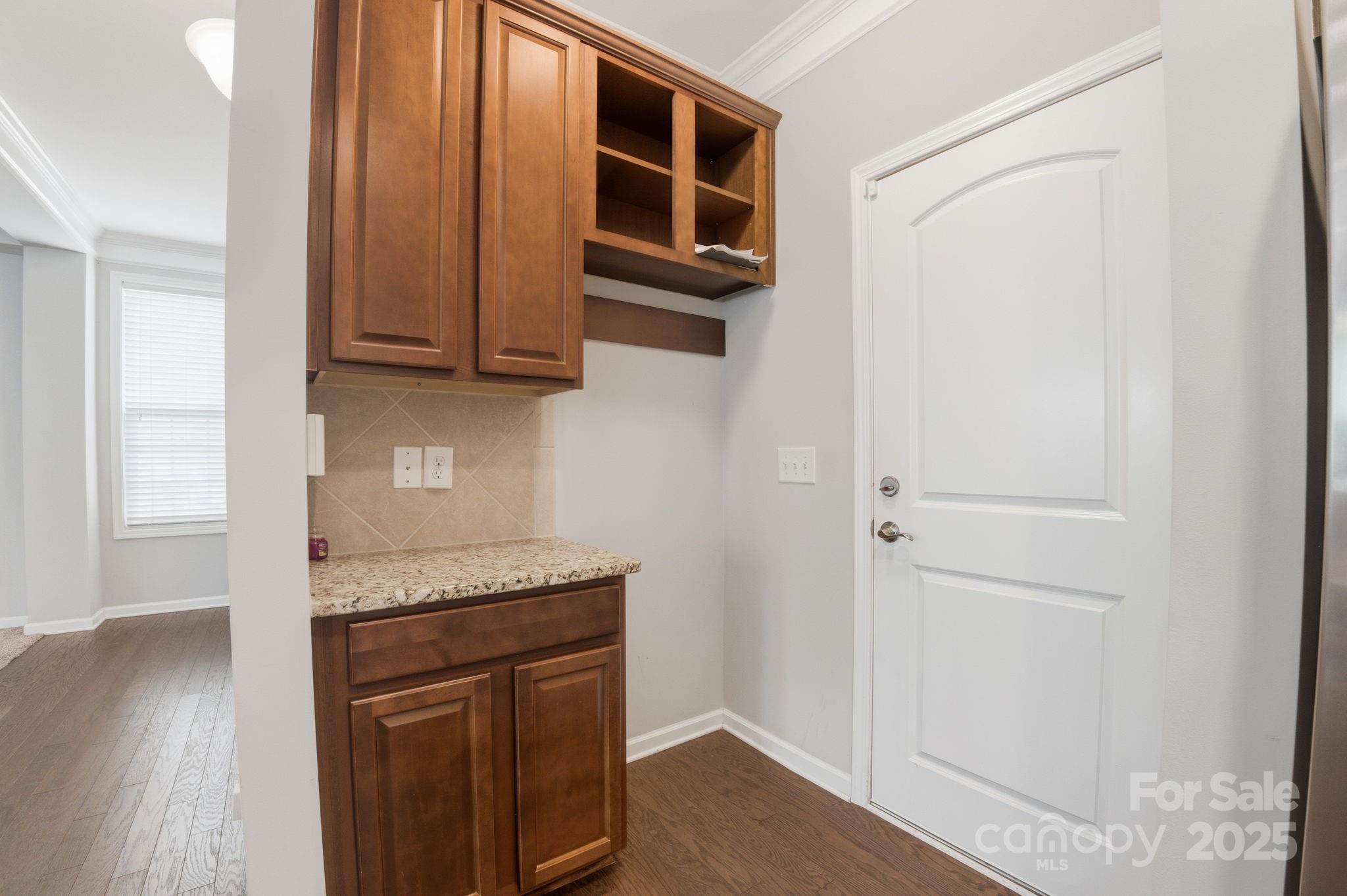 9655 Camberley Avenue Property Photo 10