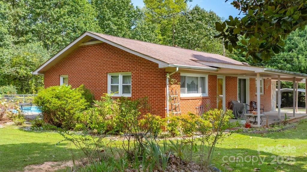 489 Ned Mcgimsey Road Property Photo 1