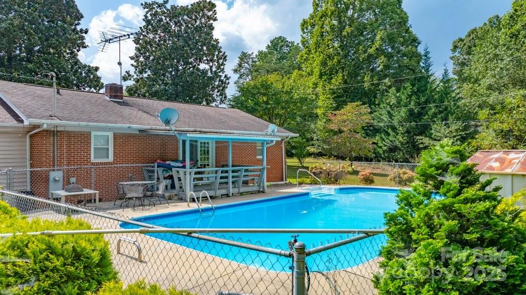 489 Ned Mcgimsey Road Property Photo 14