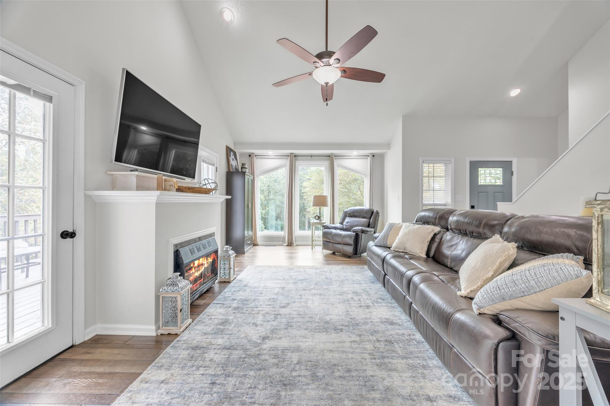 86 Sharon Valley Drive Property Photo 7