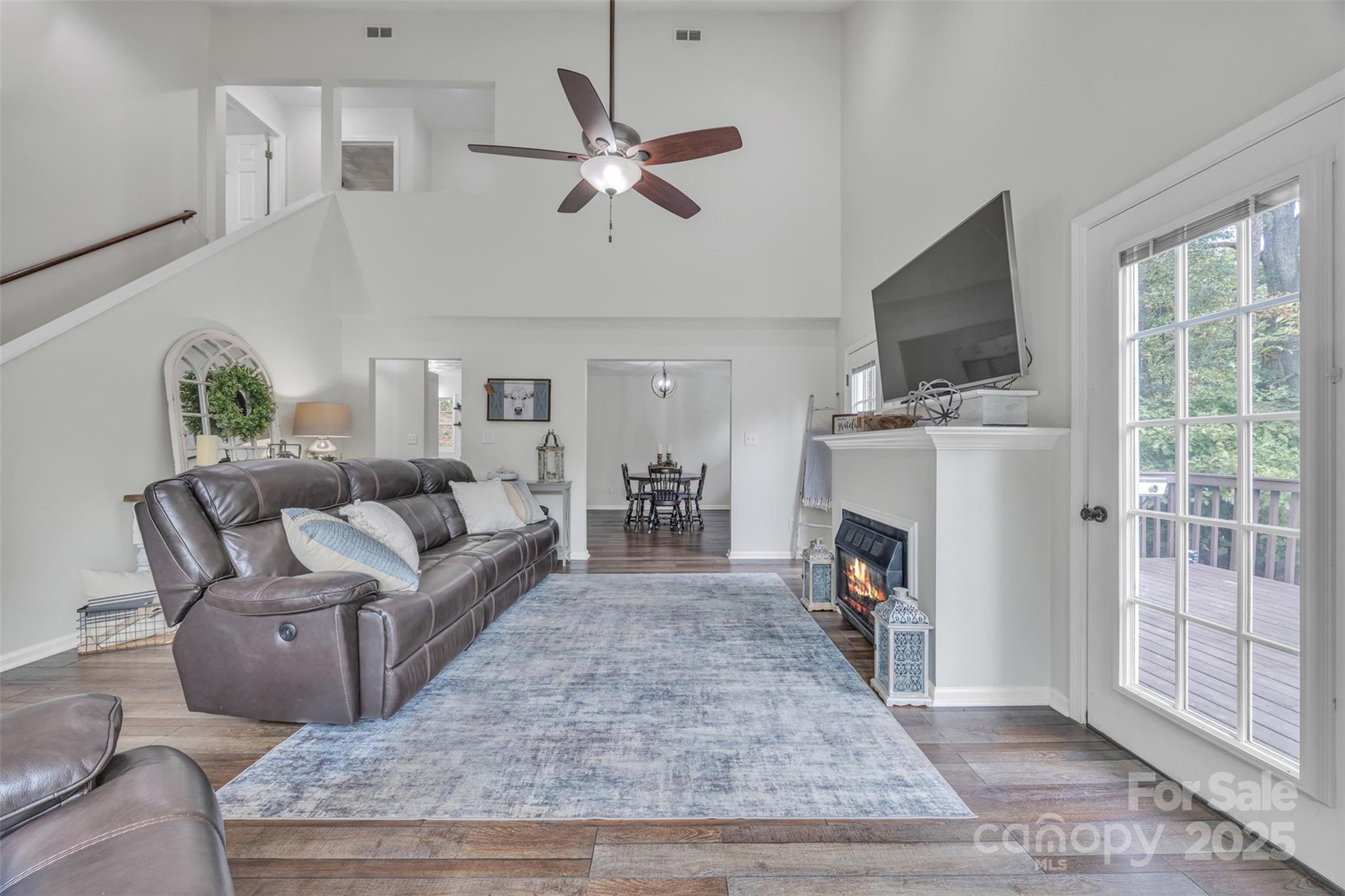 86 Sharon Valley Drive Property Photo 9