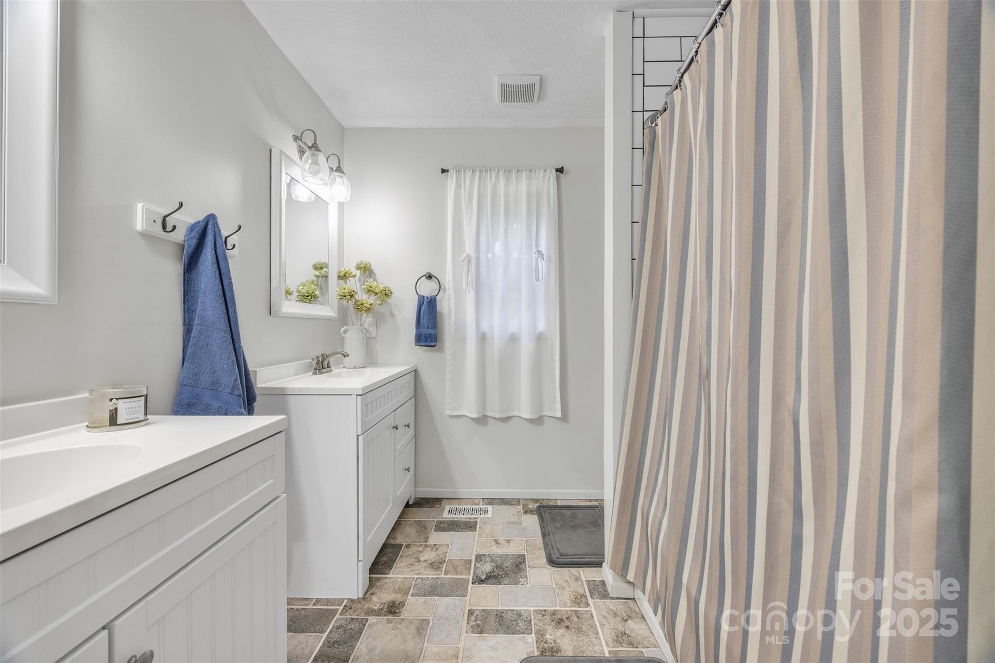 86 Sharon Valley Drive Property Photo 22