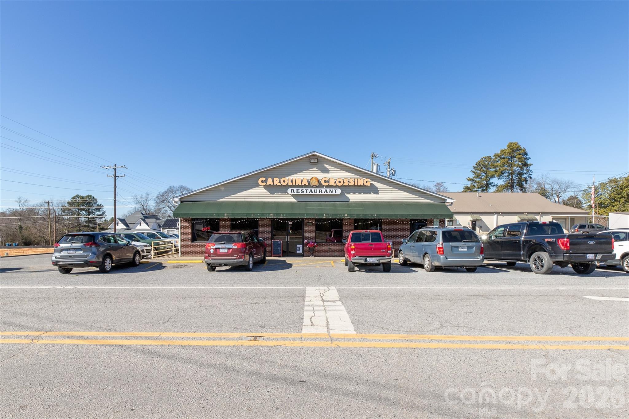 218 S Main Street Property Photo 1