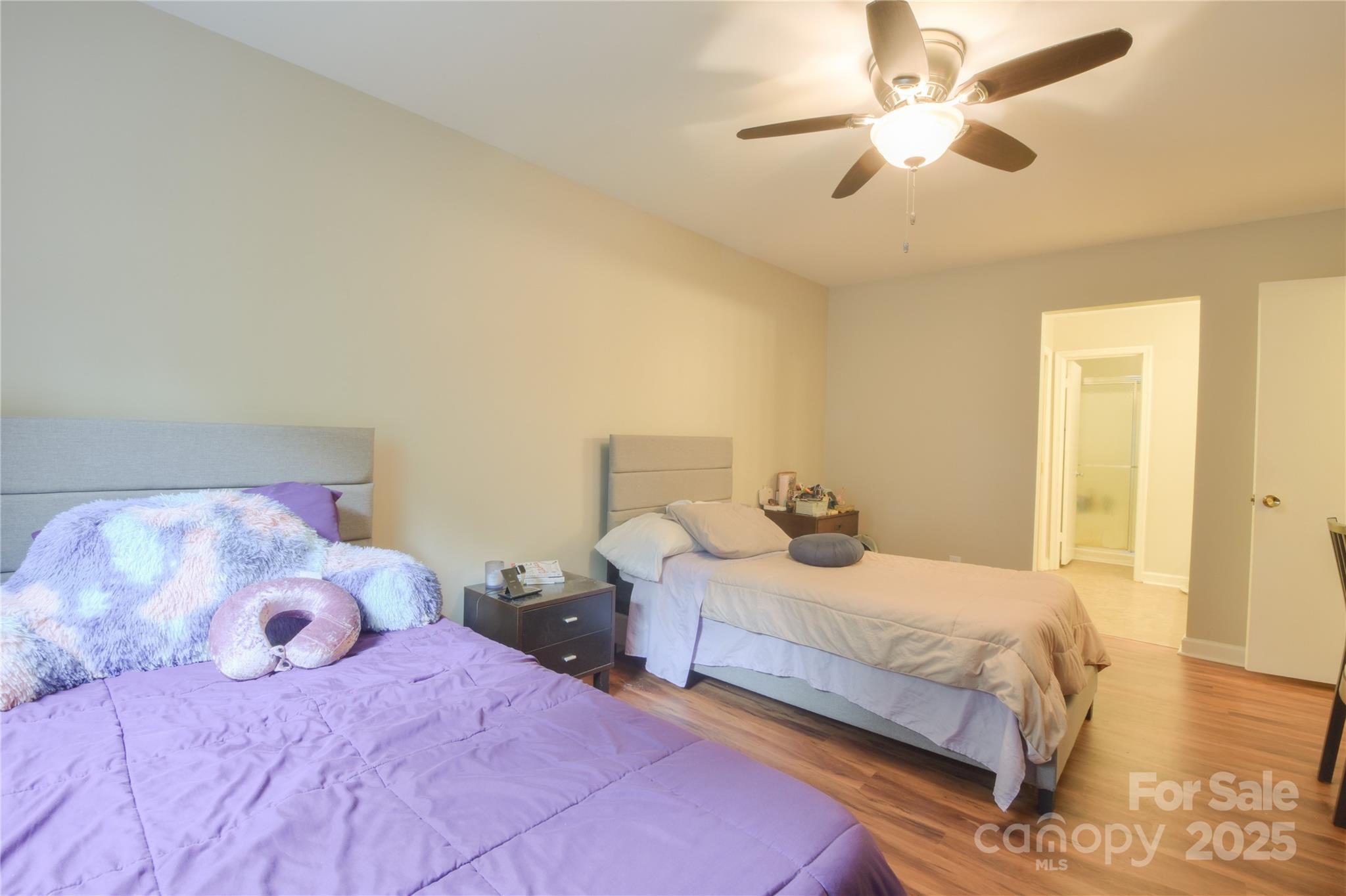 8333 Meadow Lakes Drive Property Photo 10