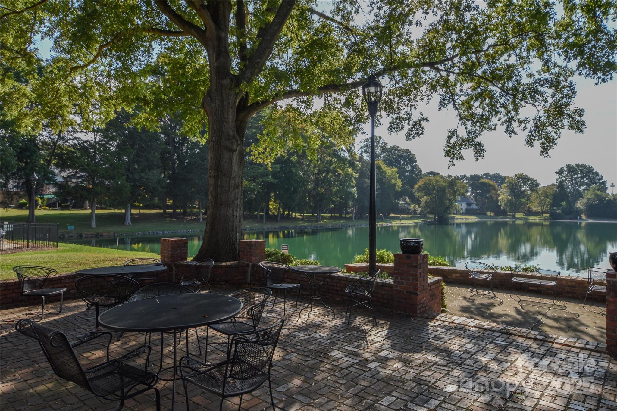 8333 Meadow Lakes Drive Property Photo 30