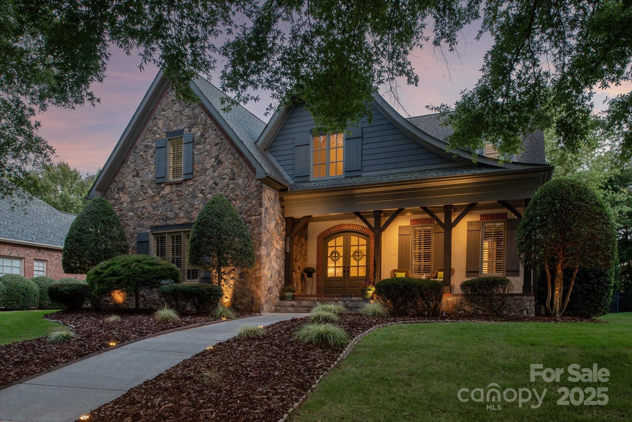 7911 Pemswood Street Property Photo 2