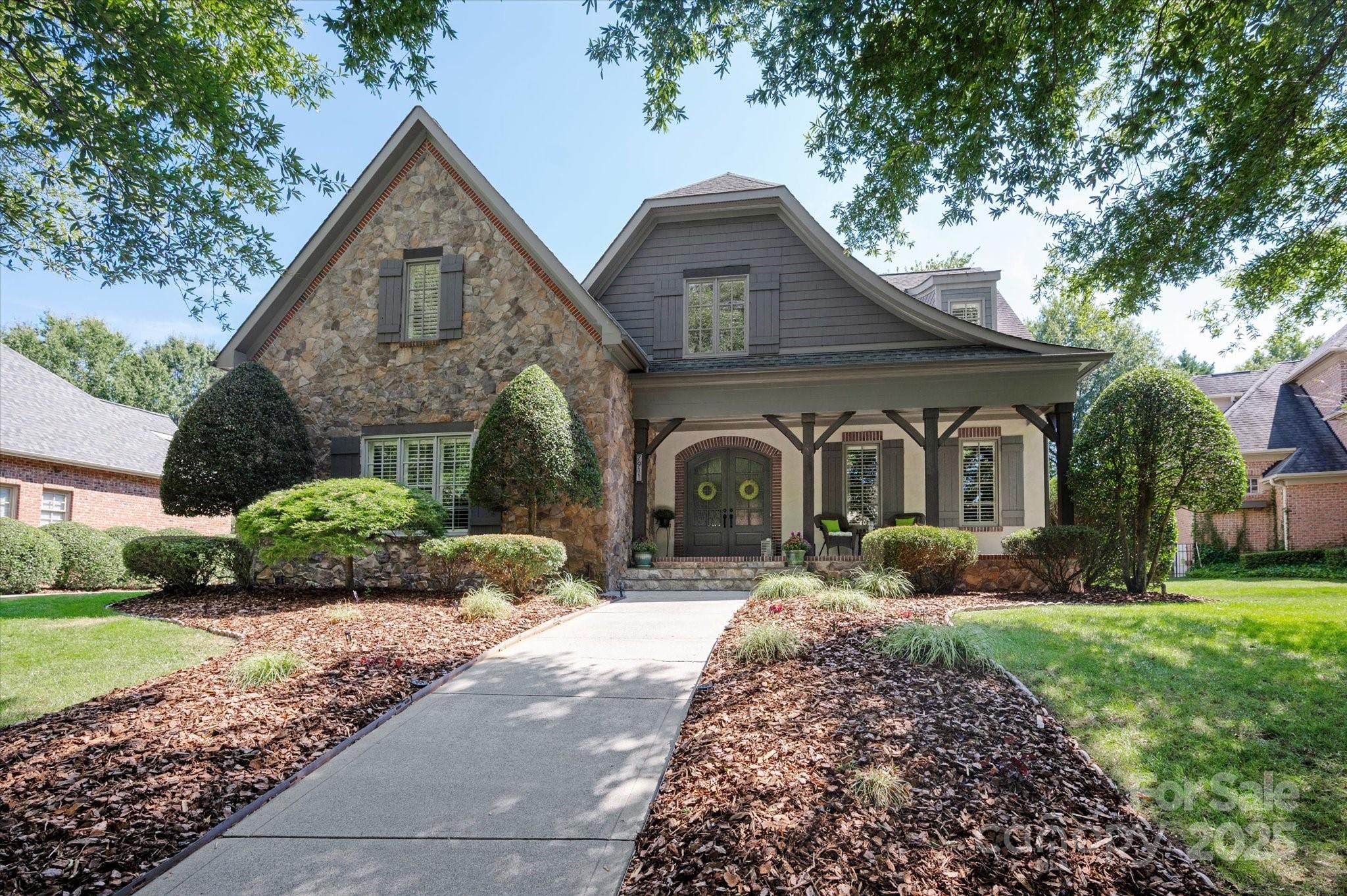 7911 Pemswood Street Property Photo 3