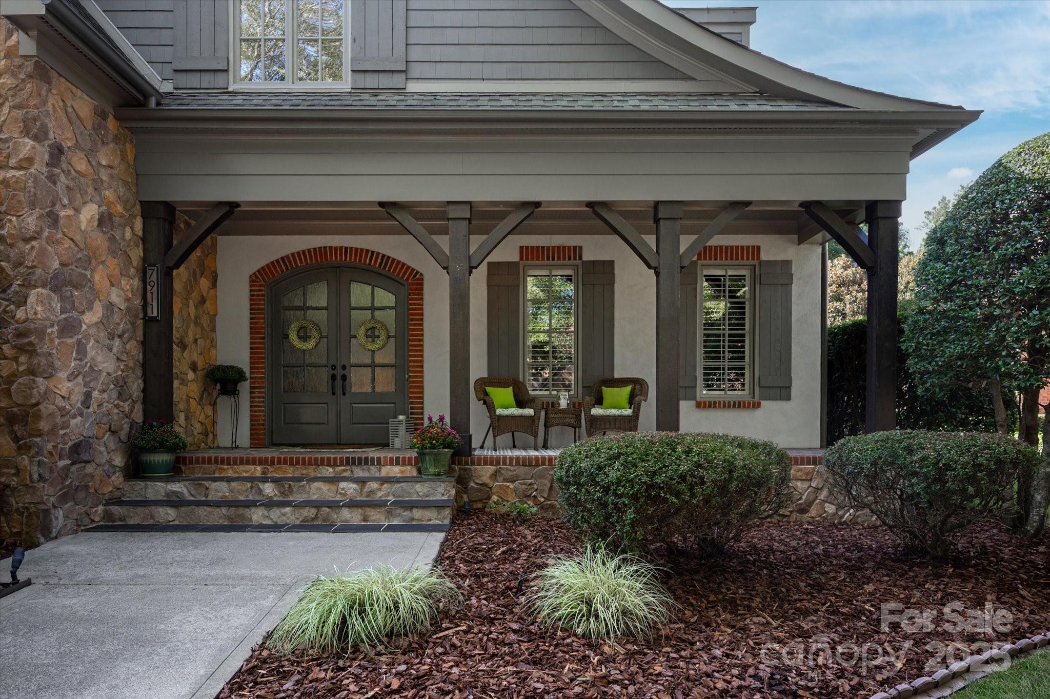 7911 Pemswood Street Property Photo 4