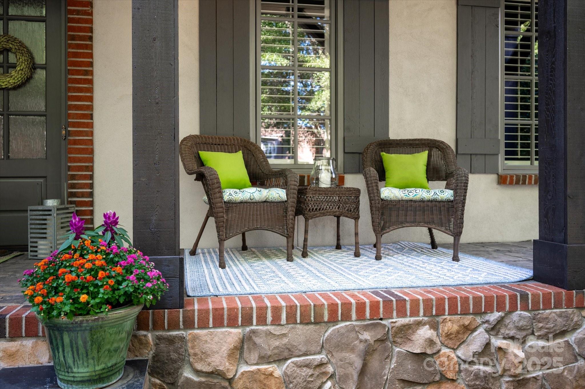 7911 Pemswood Street Property Photo 5