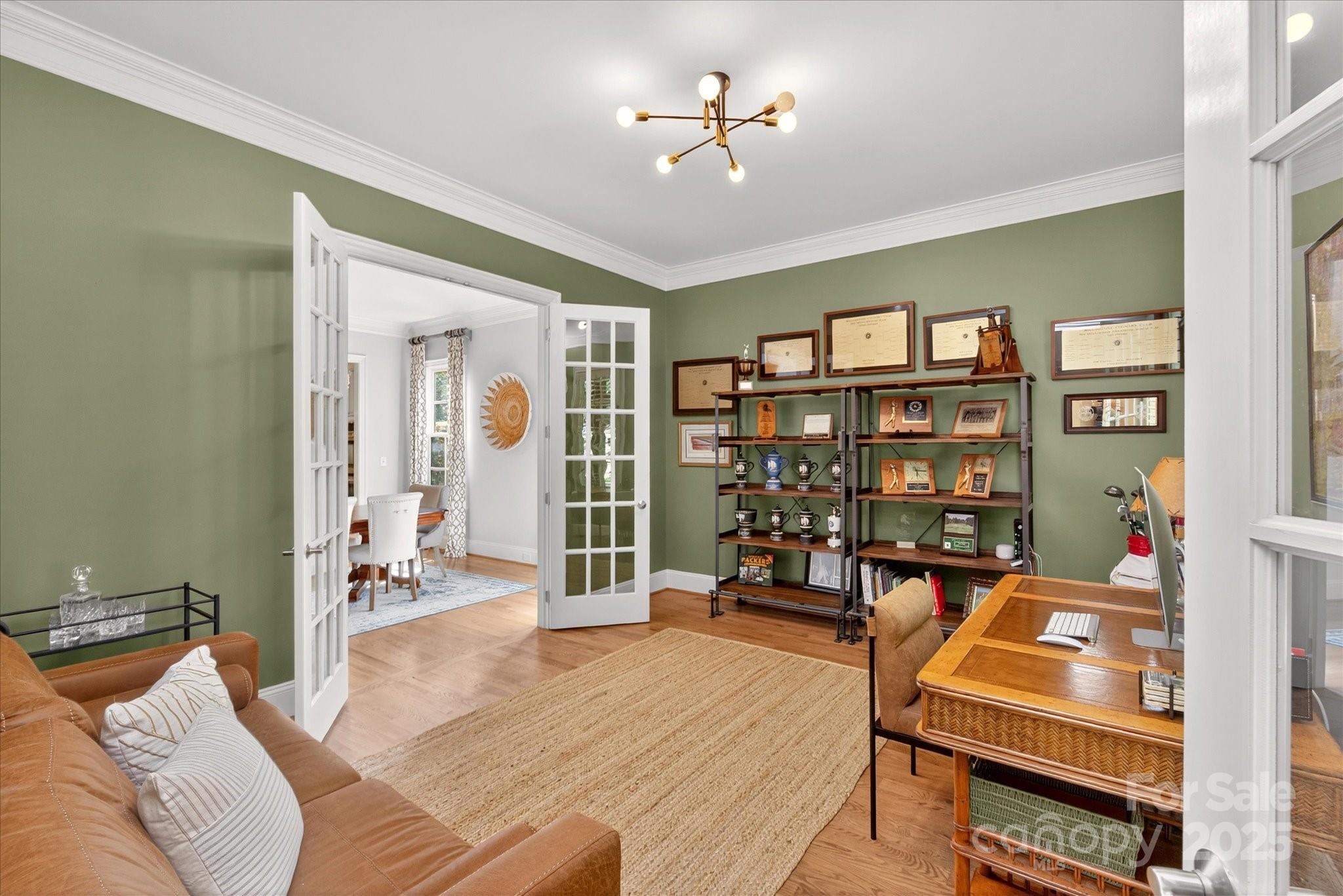 7911 Pemswood Street Property Photo 9