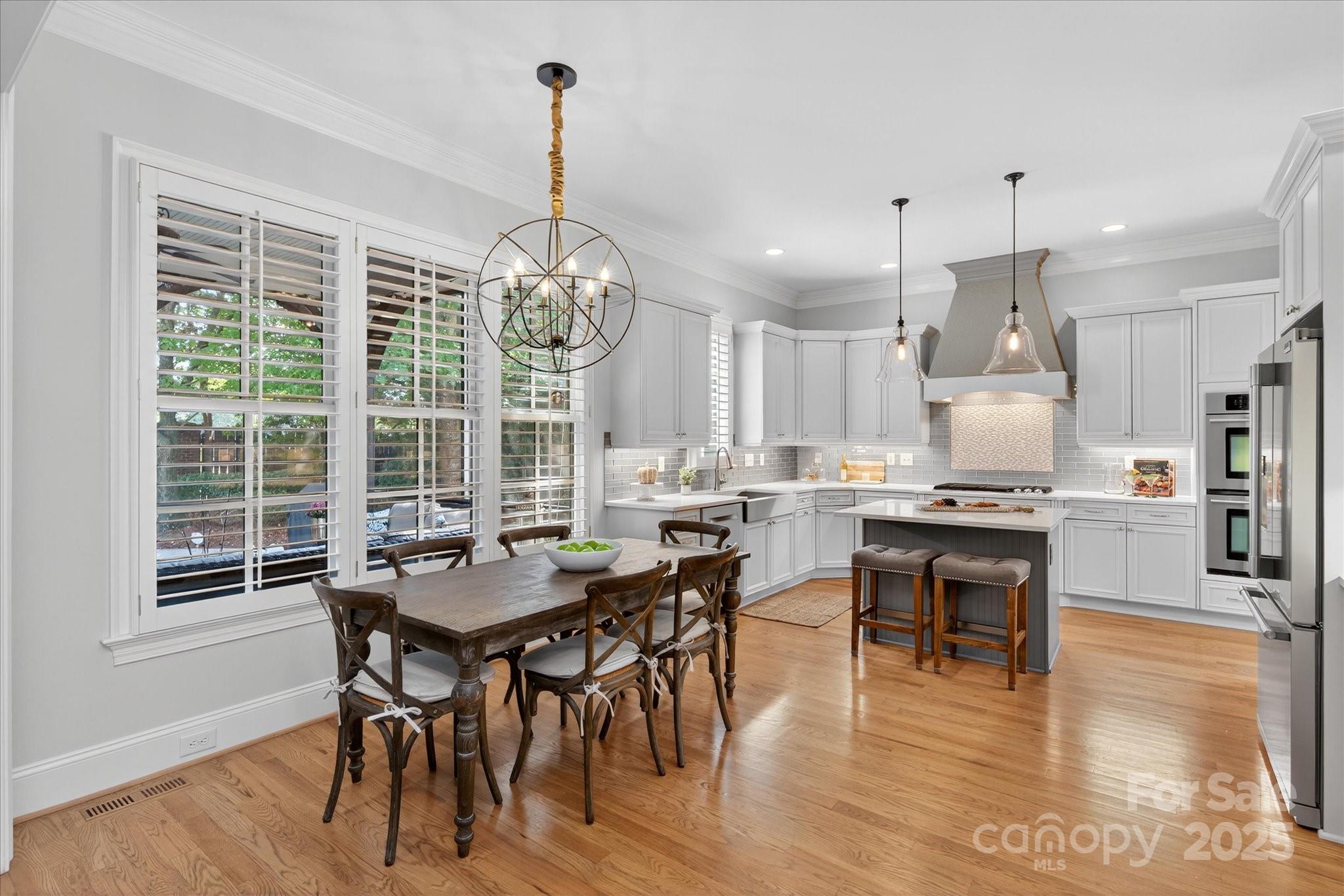 7911 Pemswood Street Property Photo 13