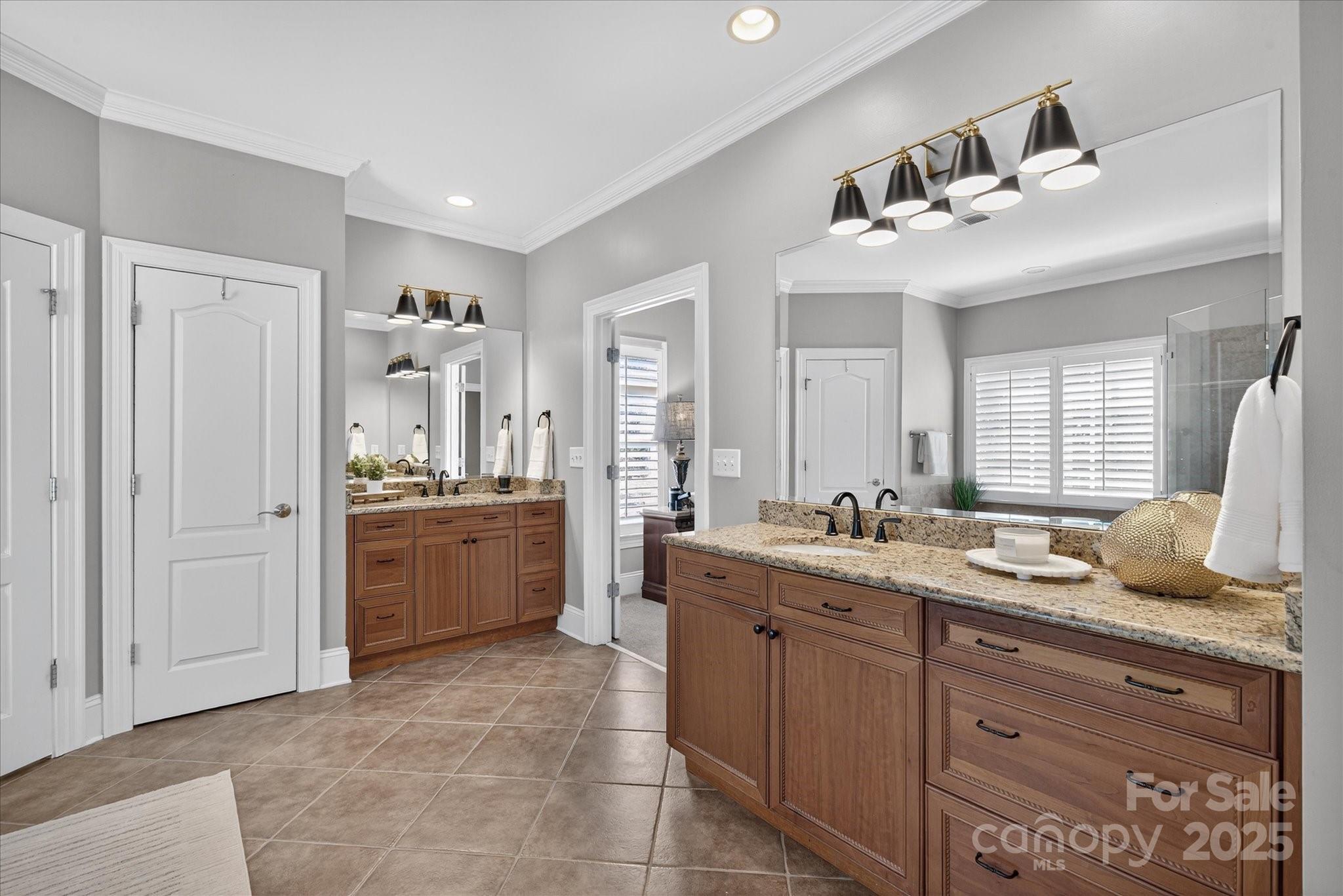 7911 Pemswood Street Property Photo 23